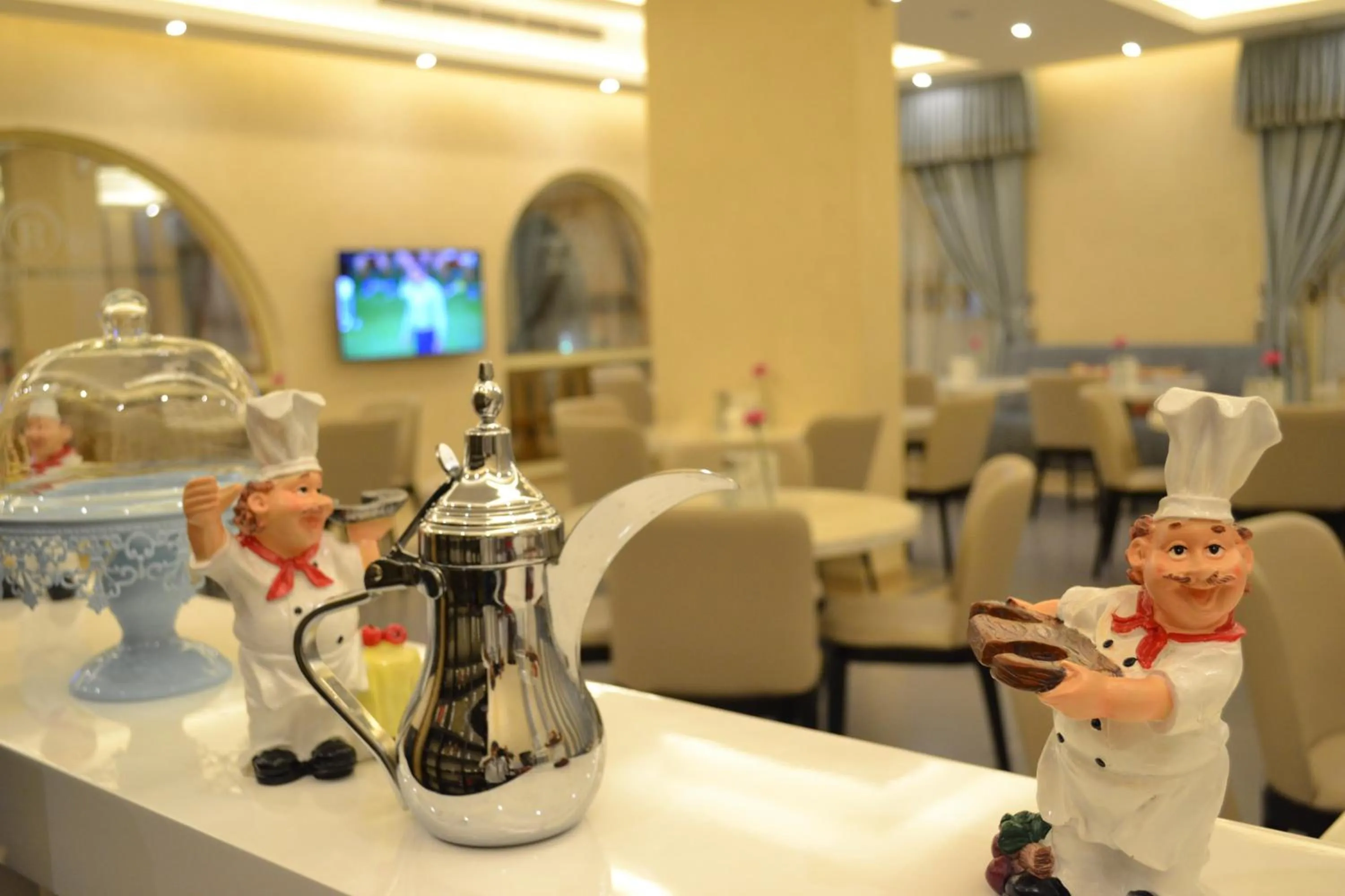 Restaurant/places to eat in Refal Homes