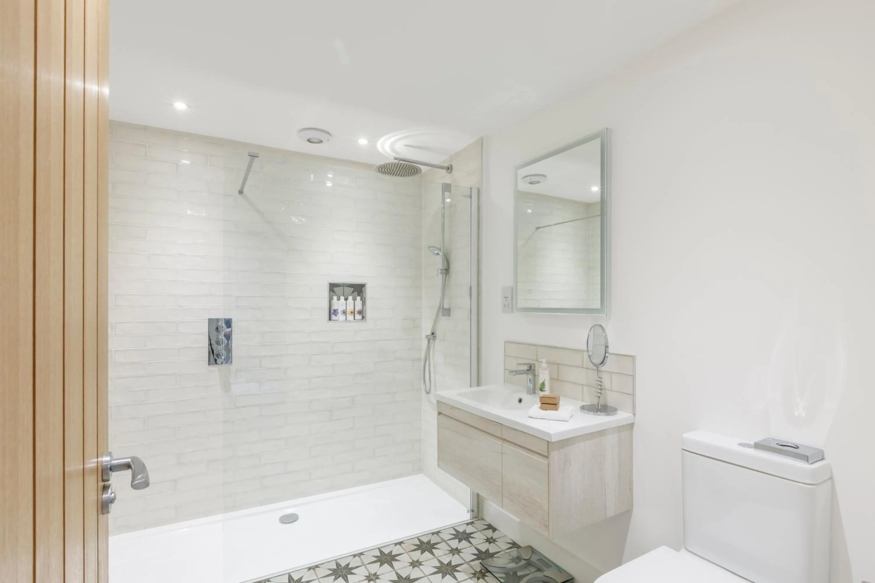 Shower in Trewornan Manor