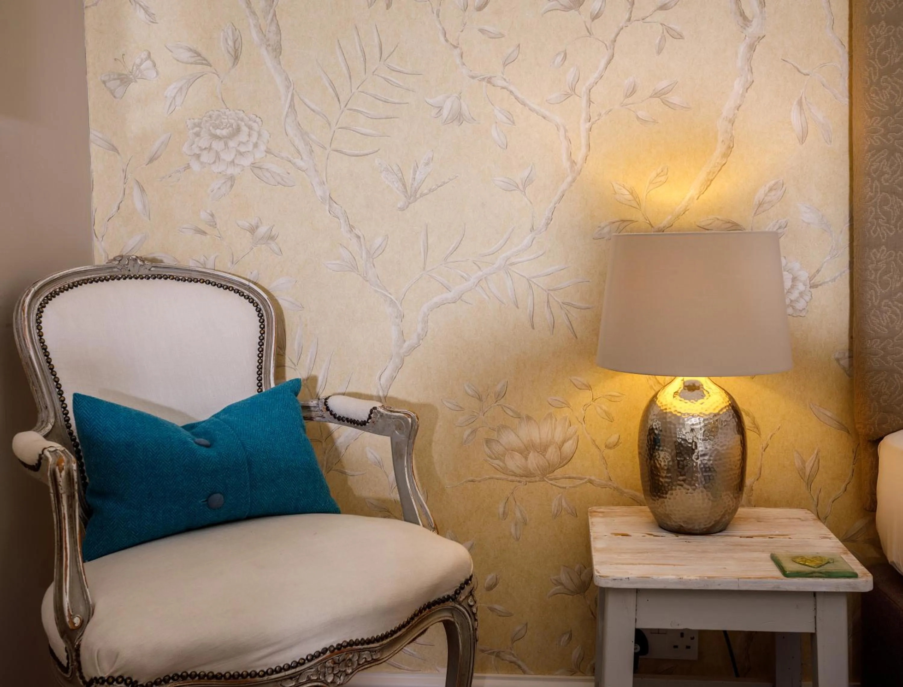 Seating area in Trewornan Manor