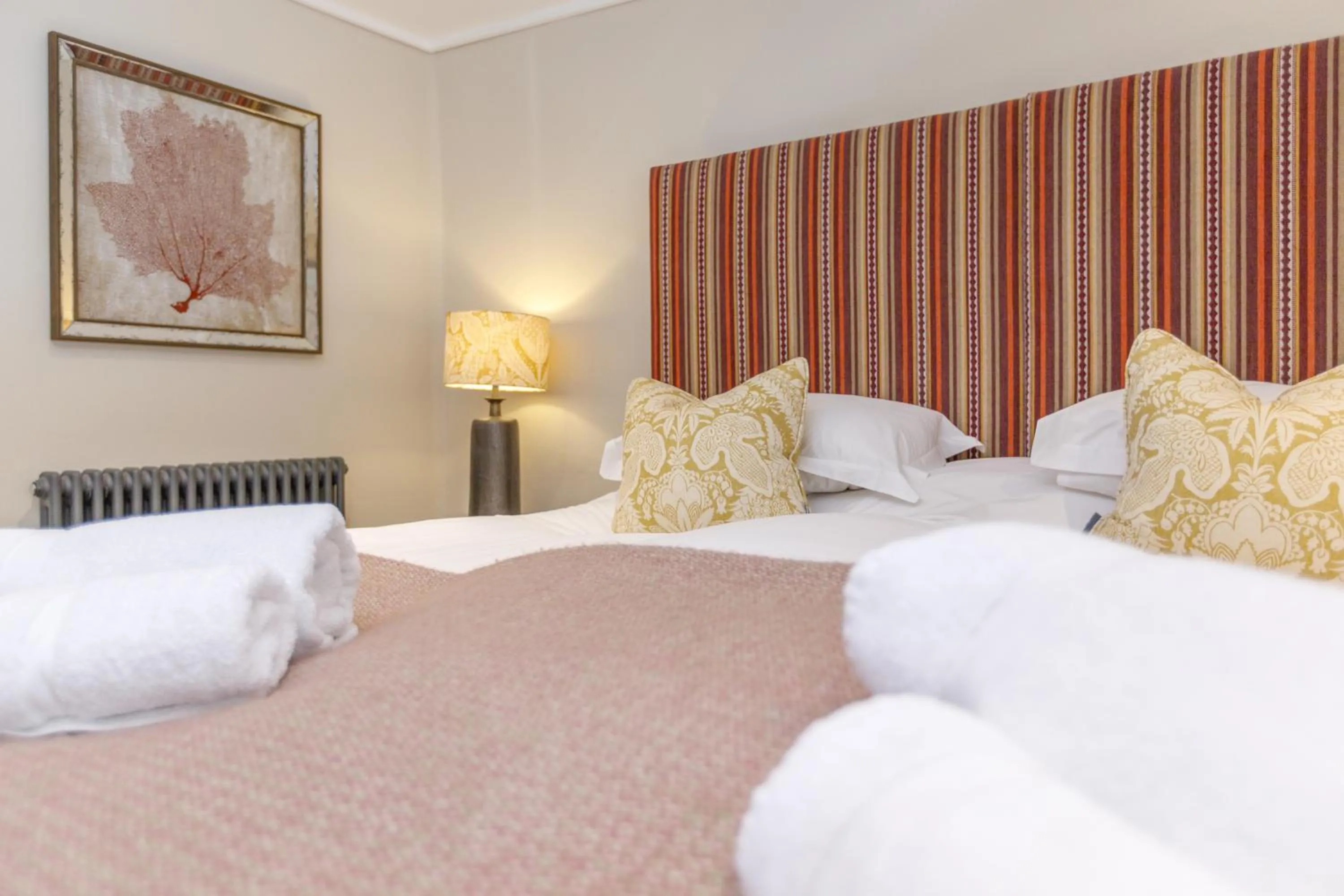 Bedroom, Bed in Trewornan Manor