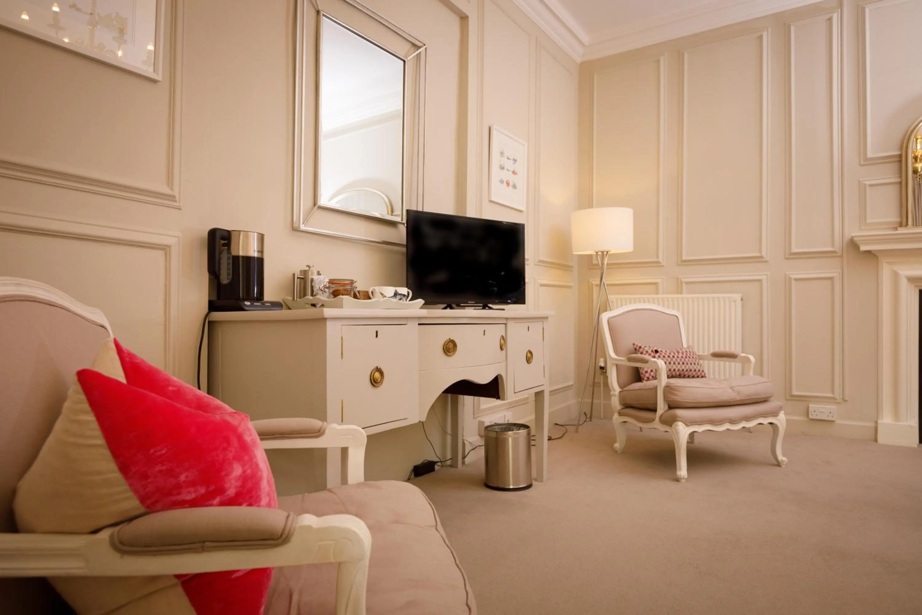 Seating area in Trewornan Manor