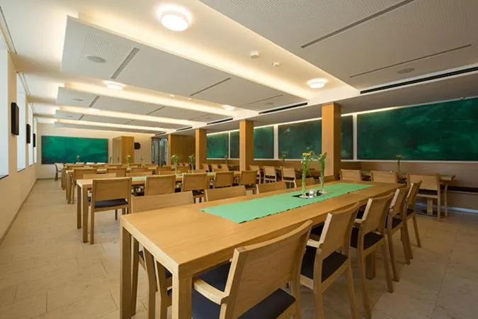 Restaurant/places to eat in Burkardushaus, Tagungszentrum am Dom