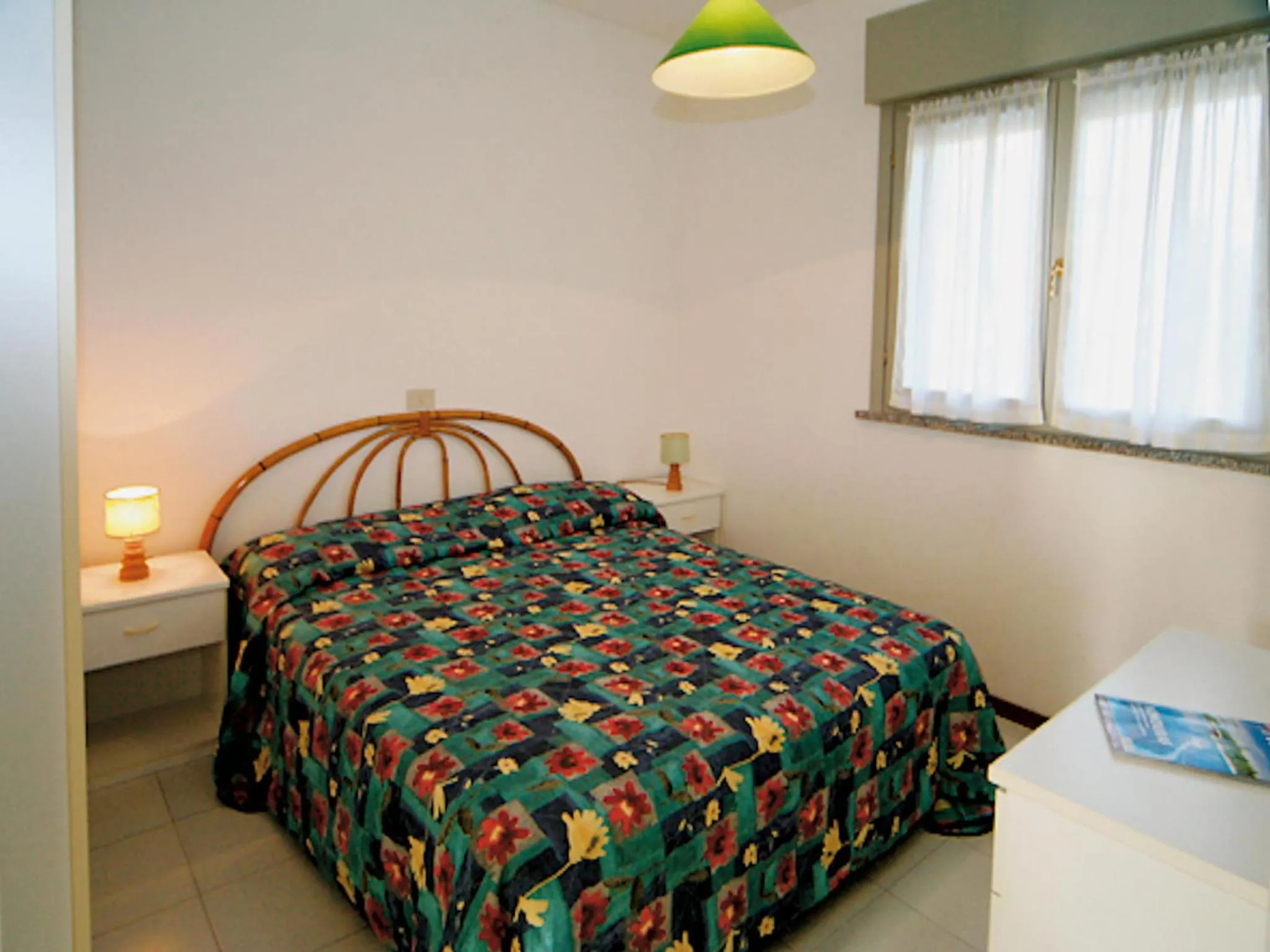 Bedroom, Bed in Vera