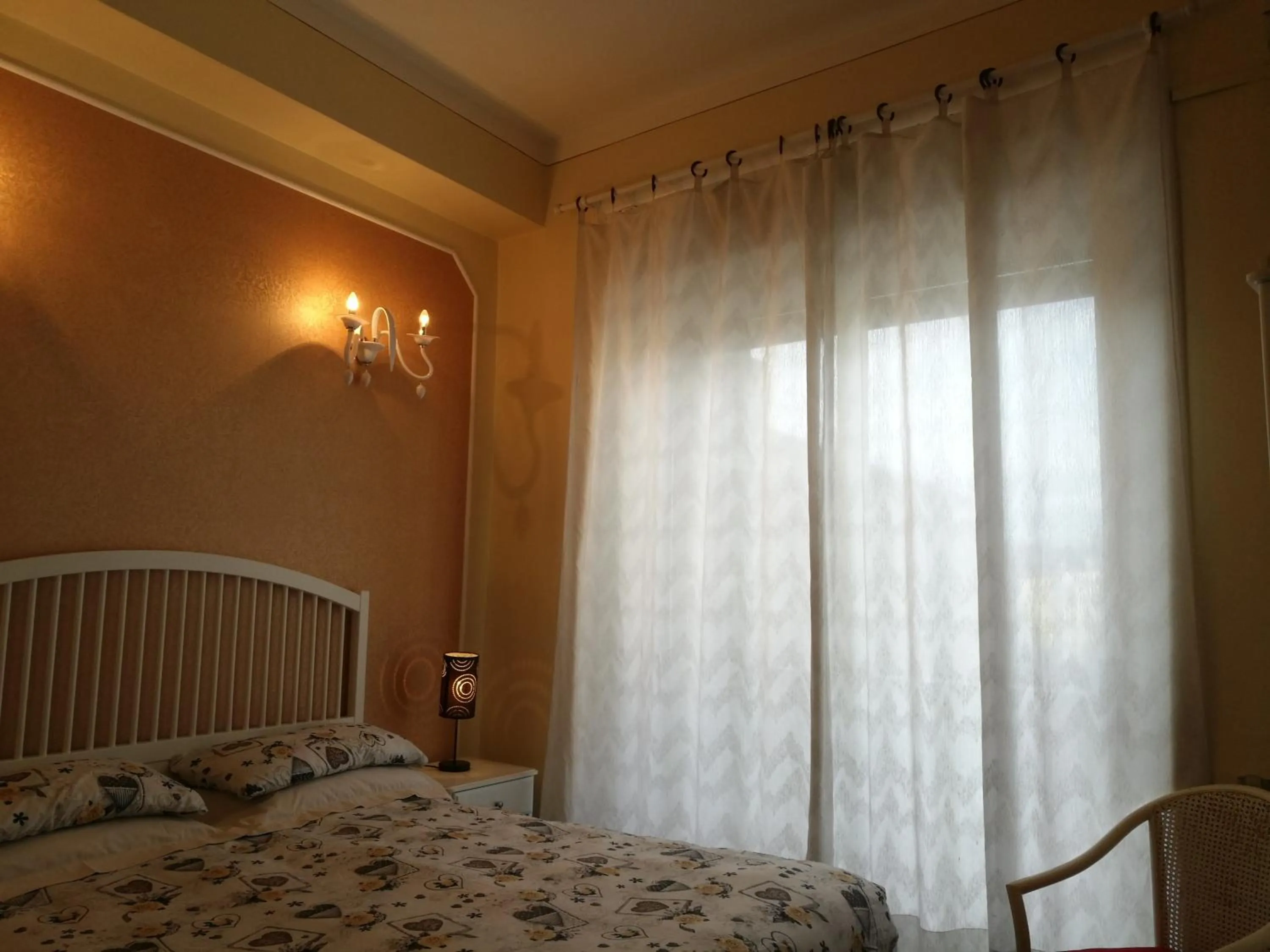 View (from property/room), Bed in B&B COLOSSEO