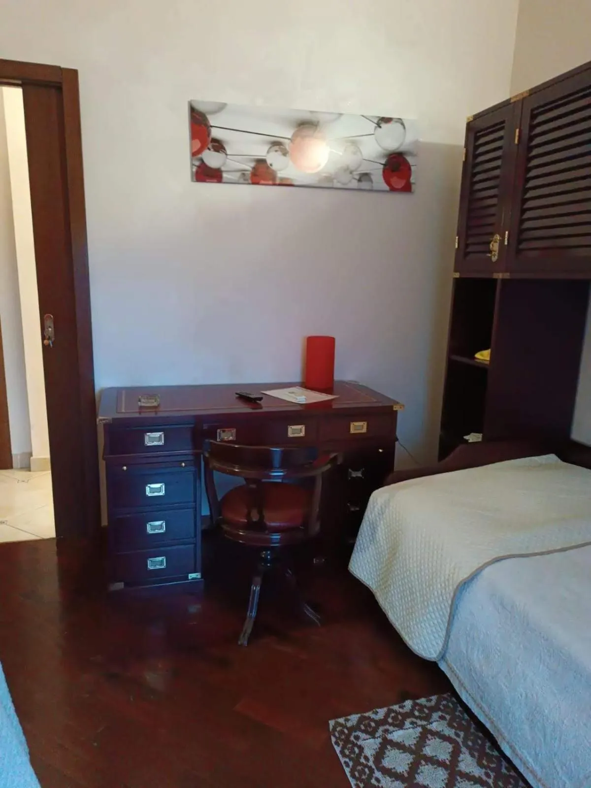 View (from property/room), Bed in B&B COLOSSEO