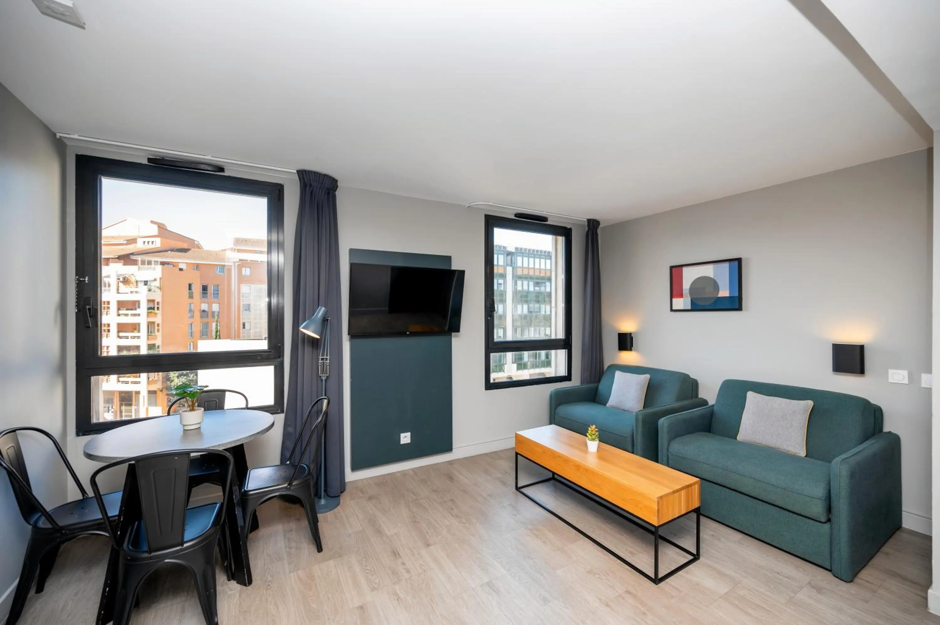 TV and multimedia in Staycity Aparthotels Marseille Centre Vieux Port