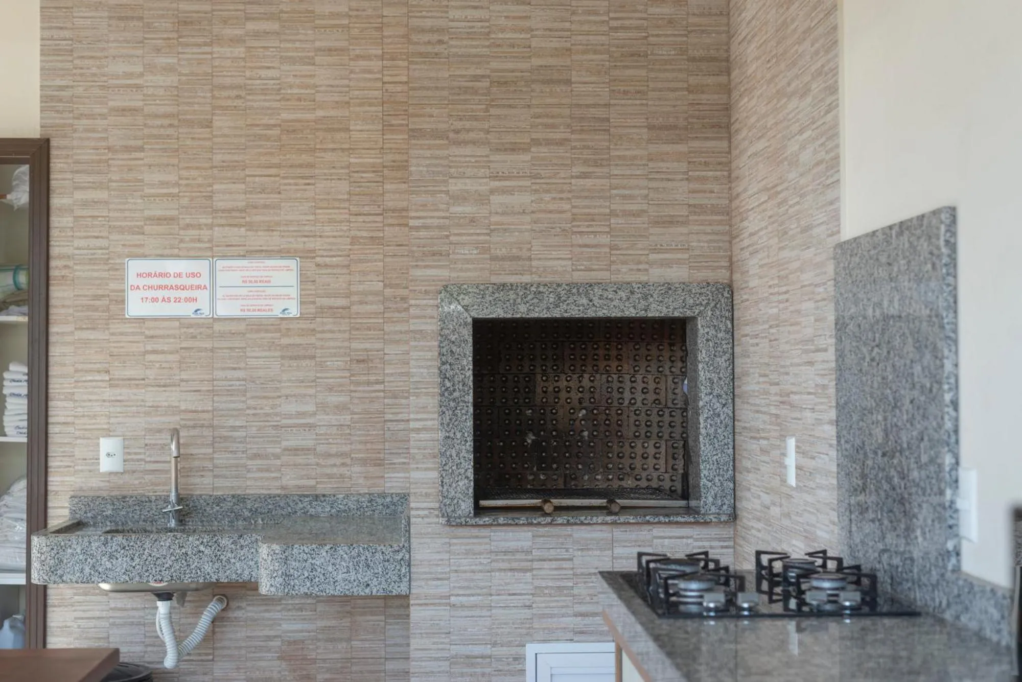 BBQ facilities in Residencial Onda Azul