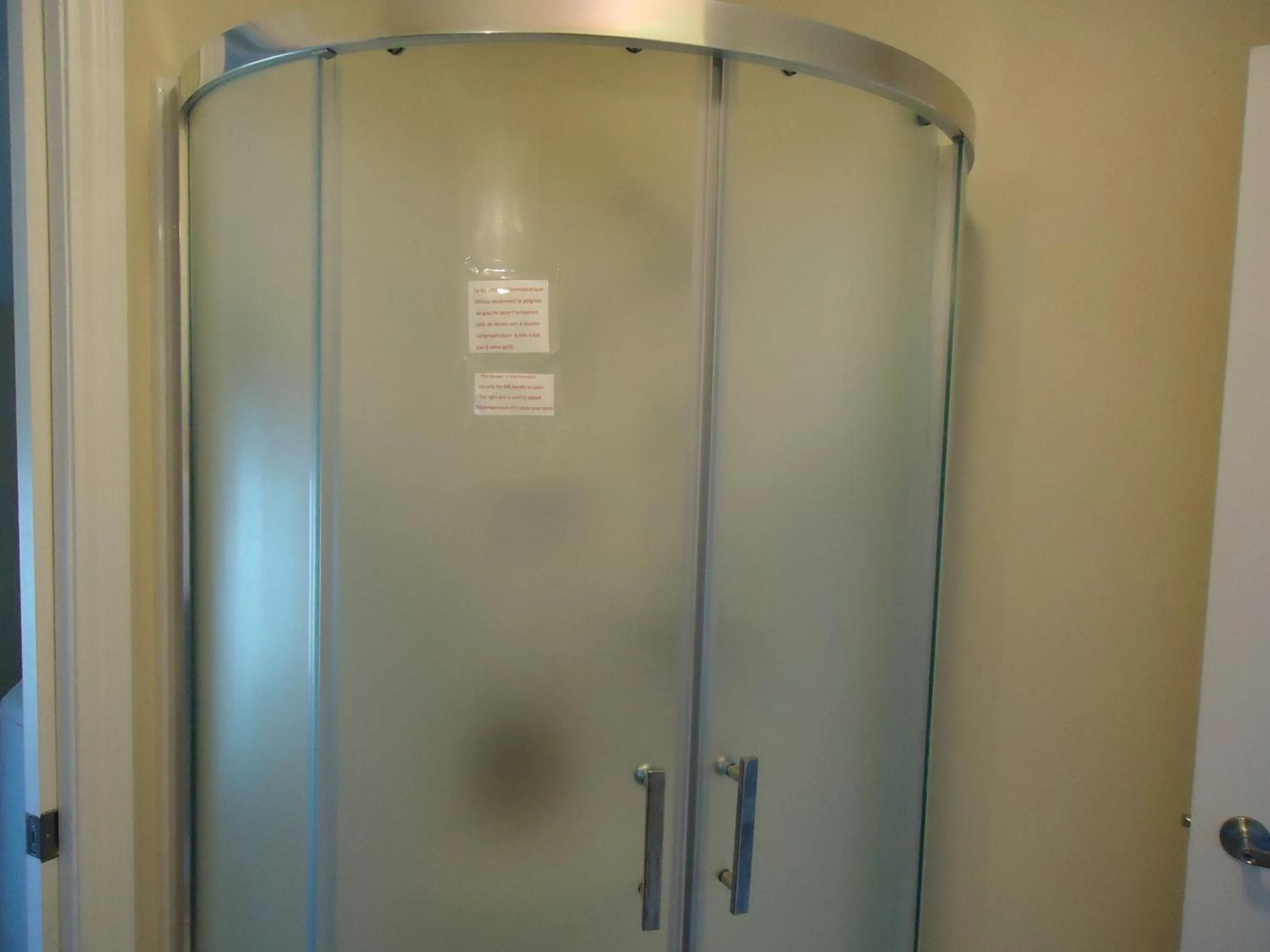 Bathroom in Domaine sur une plage