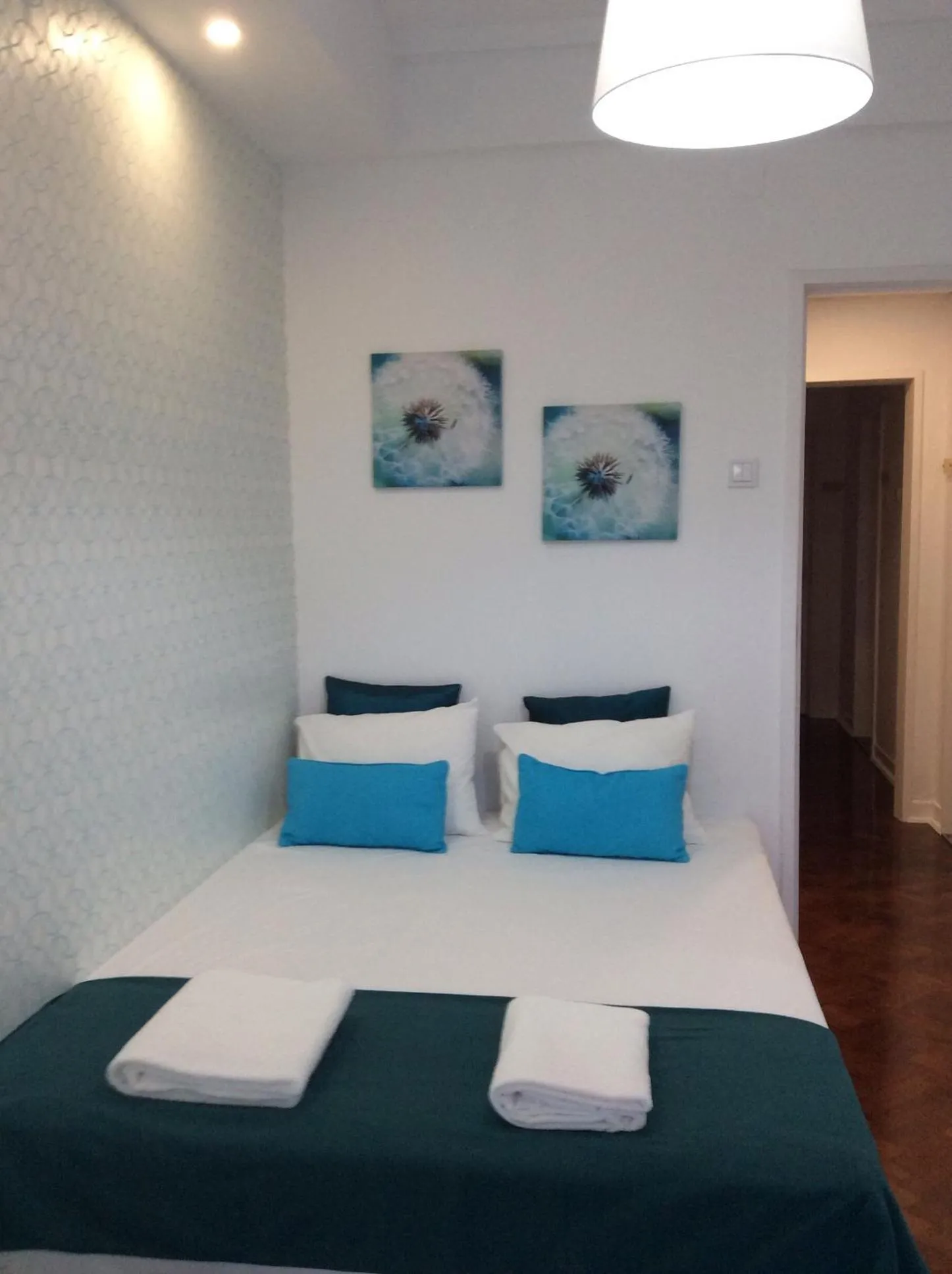 Double Room with Balcony in 4U Lisbon IV Guesthouse Airport