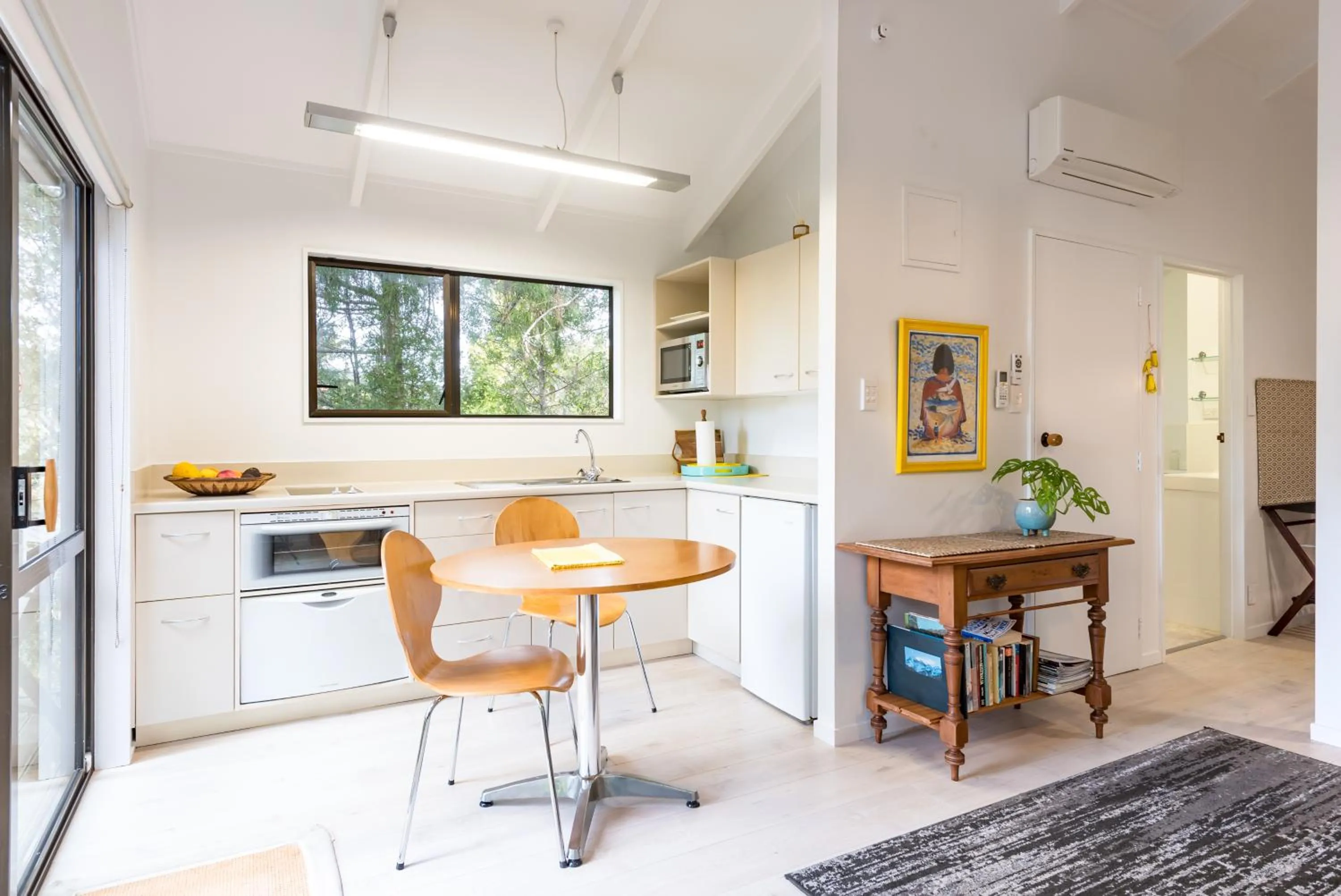 Dining area in Craicor Boutique Apartments