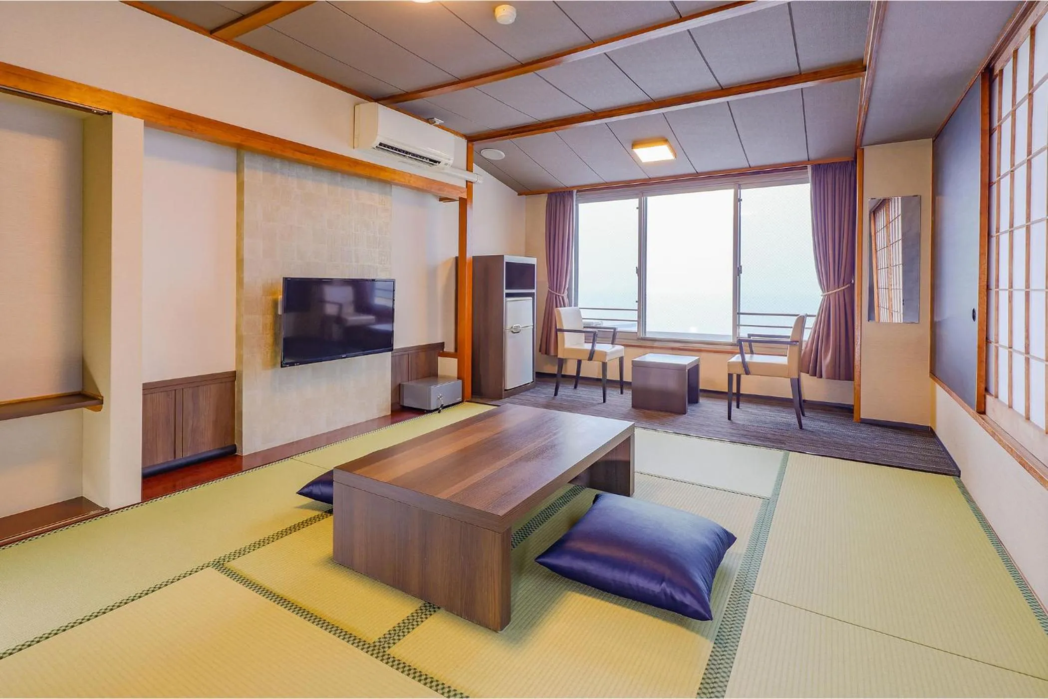 Photo of the whole room in Ooedo Onsen Monogatari Premium Atami