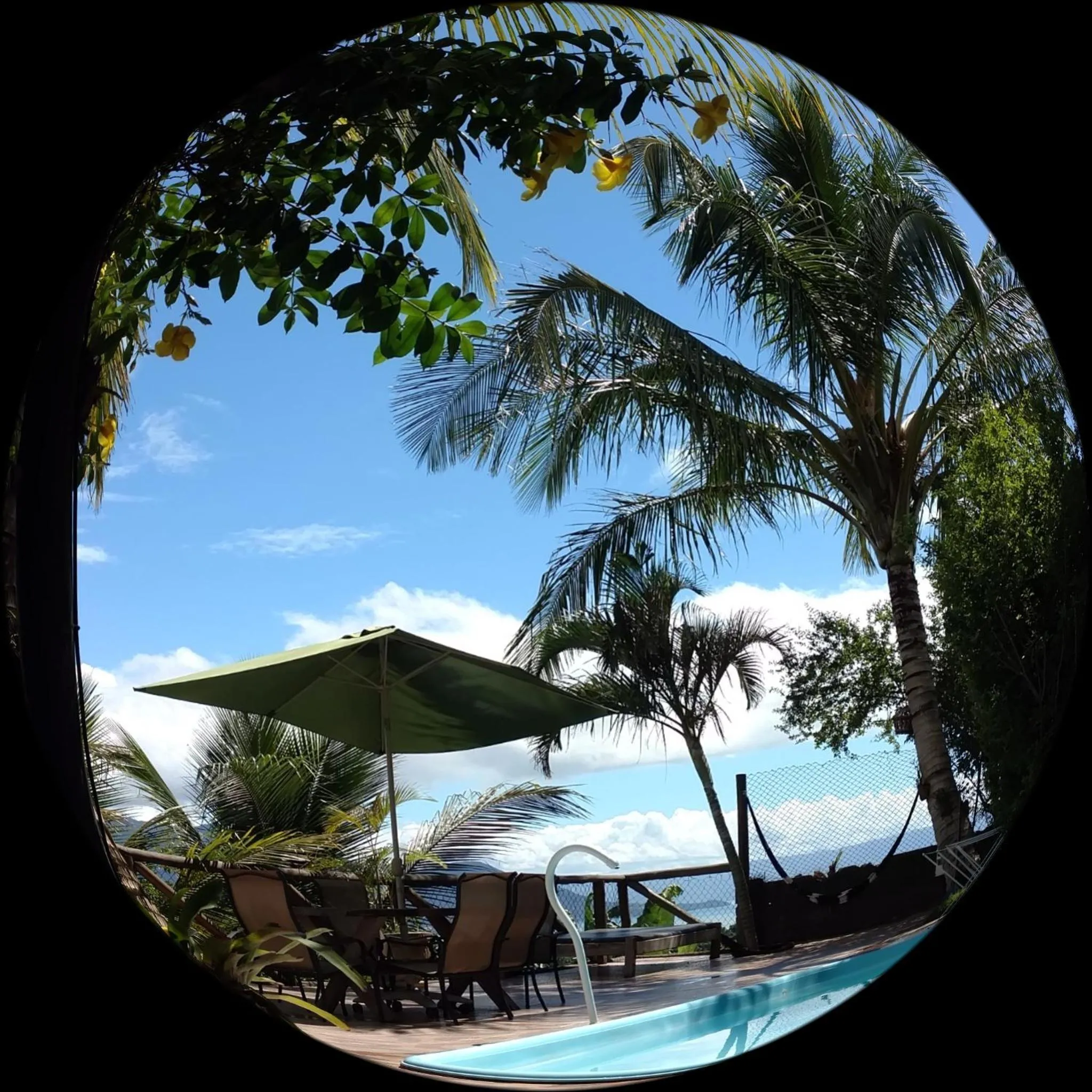 Swimming pool in Suites Canto dos Passaros