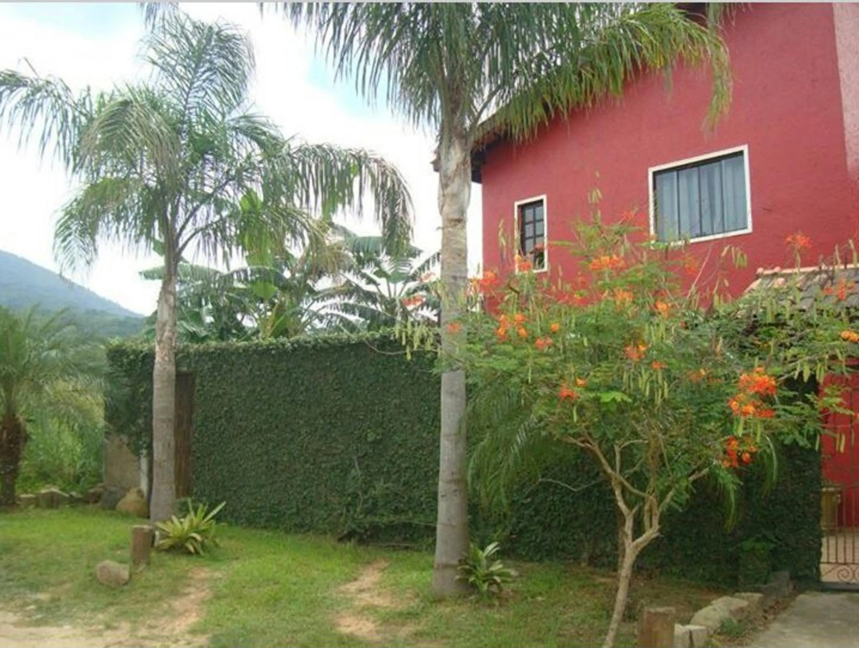 Facade/entrance in Suites Canto dos Passaros