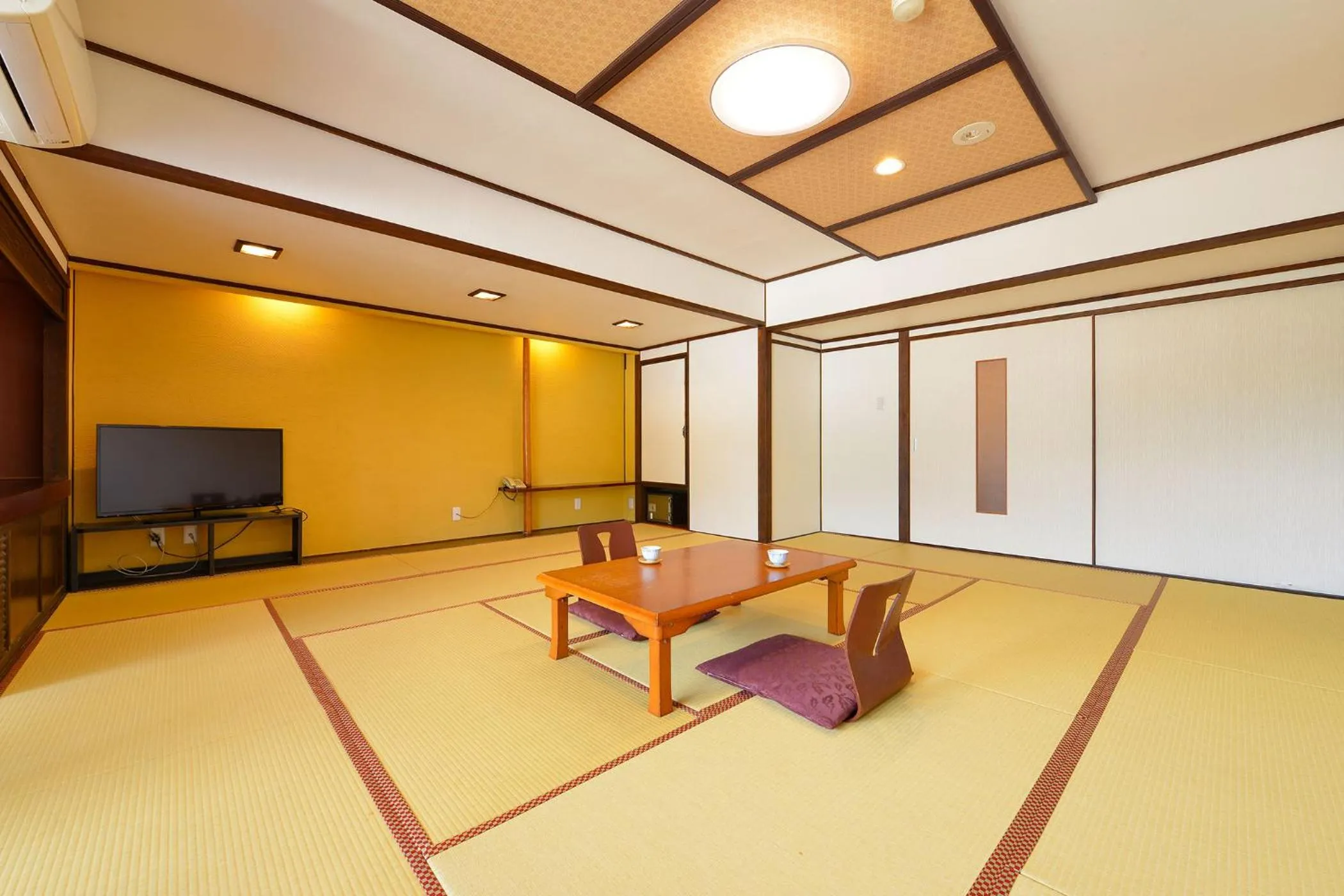 Ooedo Onsen Monogatari Hotel Shinko