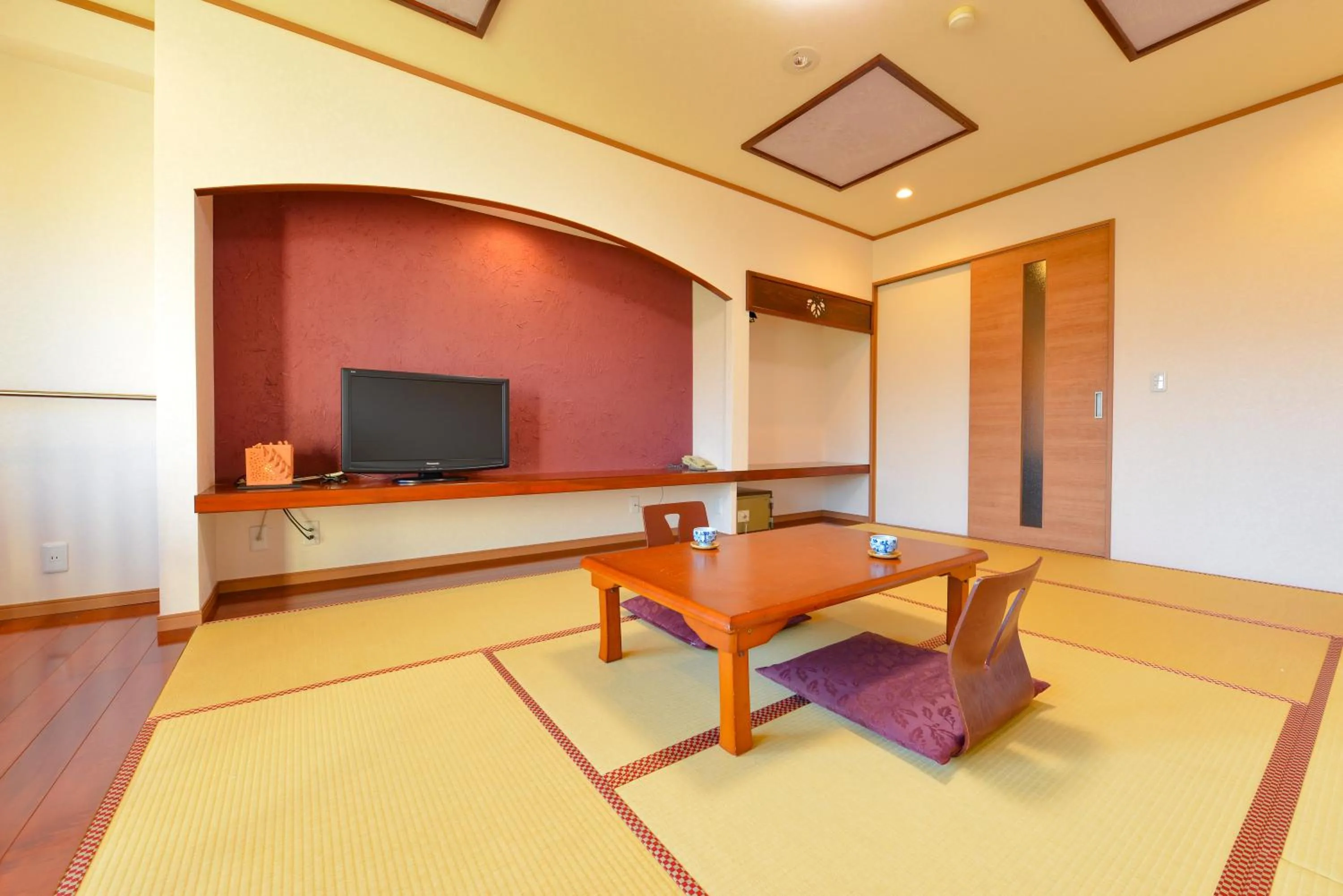 Photo of the whole room in Ooedo Onsen Monogatari Hotel Shinko