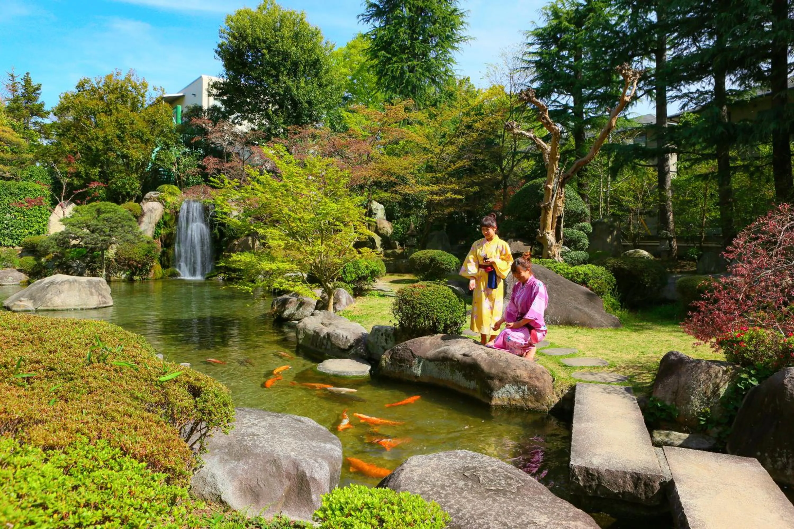 Garden in Ooedo Onsen Monogatari Hotel Shinko
