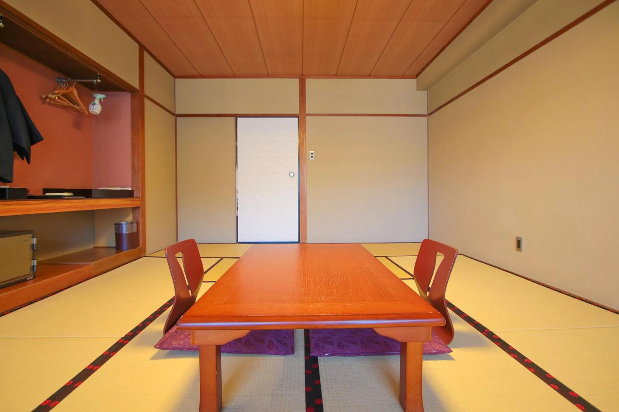 Ooedo Onsen Monogatari Hotel Shinko