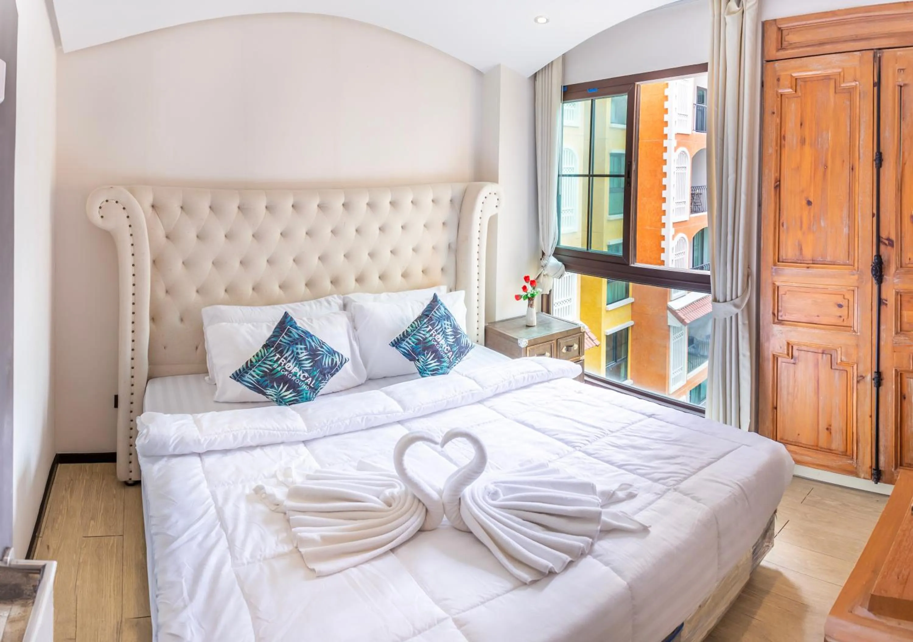 Bed in Venetian Resort Pattaya