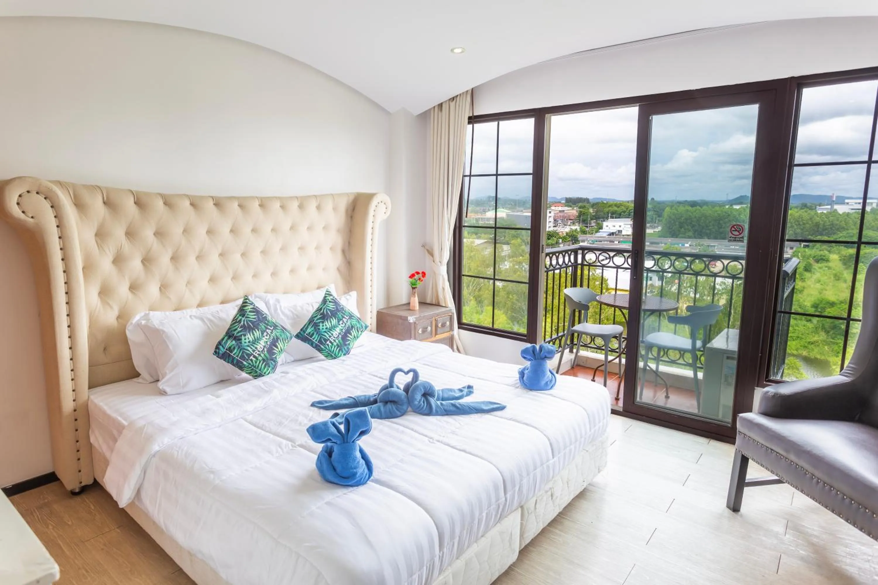 Bed in Venetian Resort Pattaya