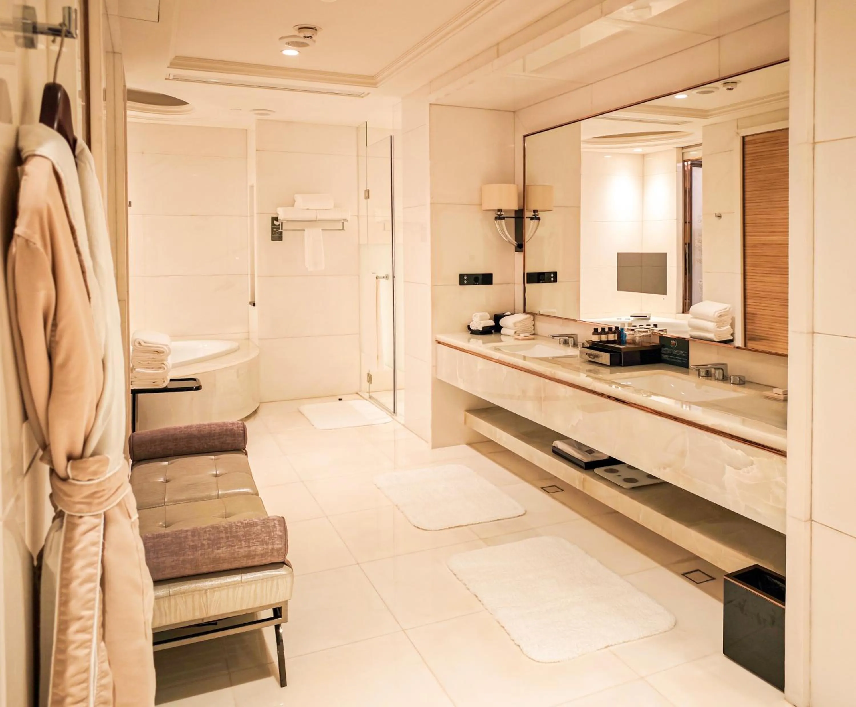 Bathroom in Fairmont Chengdu