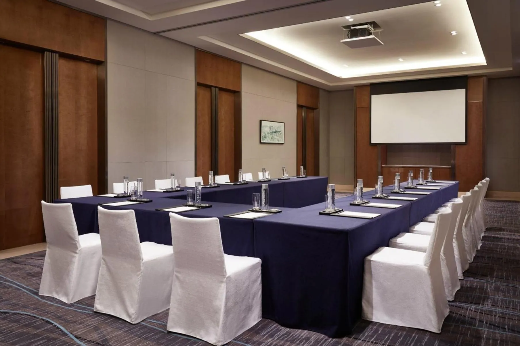 Meeting/conference room in Vignette Collection Palm Springs Hotel Chengdu by IHG