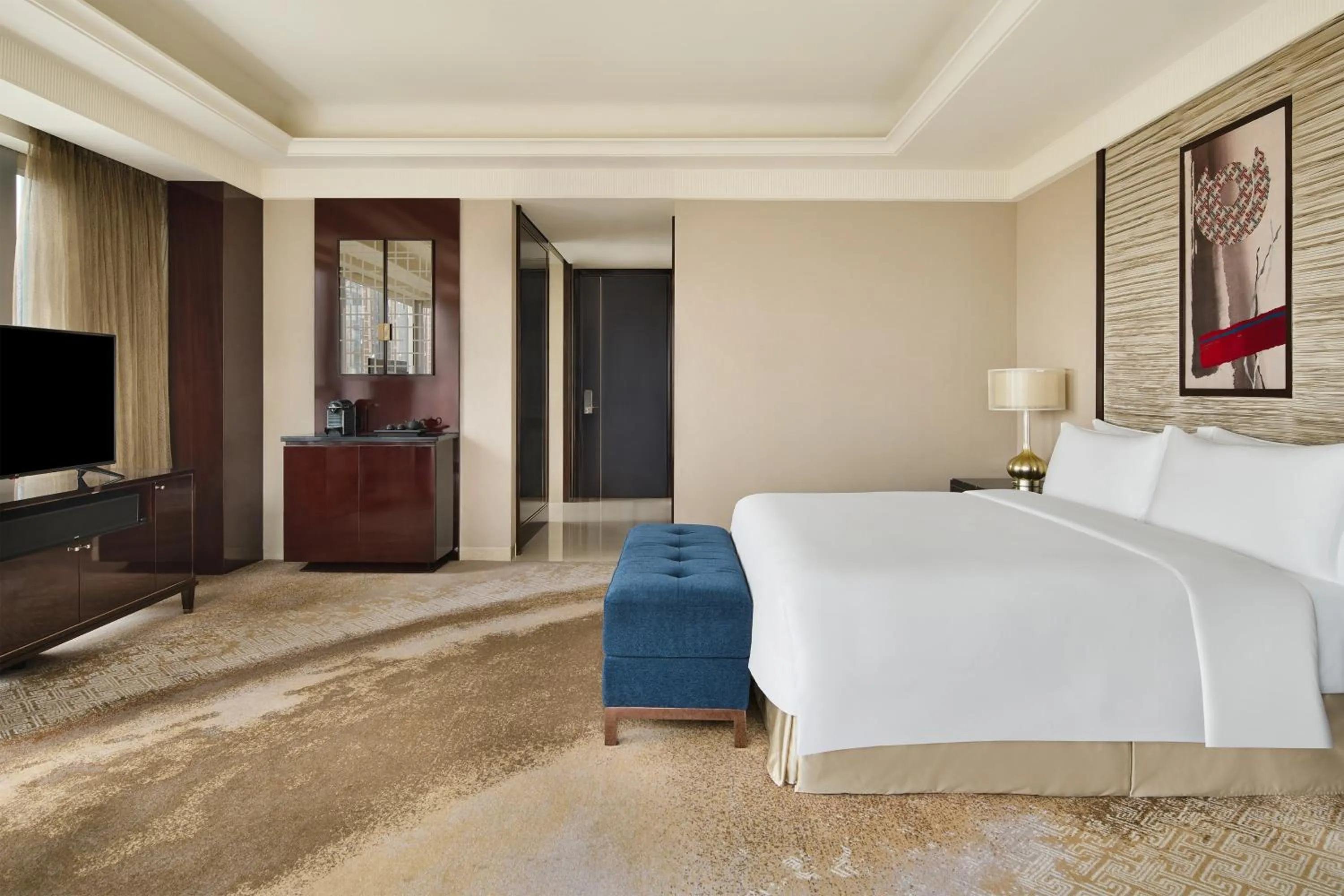 Bed in Vignette Collection Palm Springs Hotel Chengdu by IHG