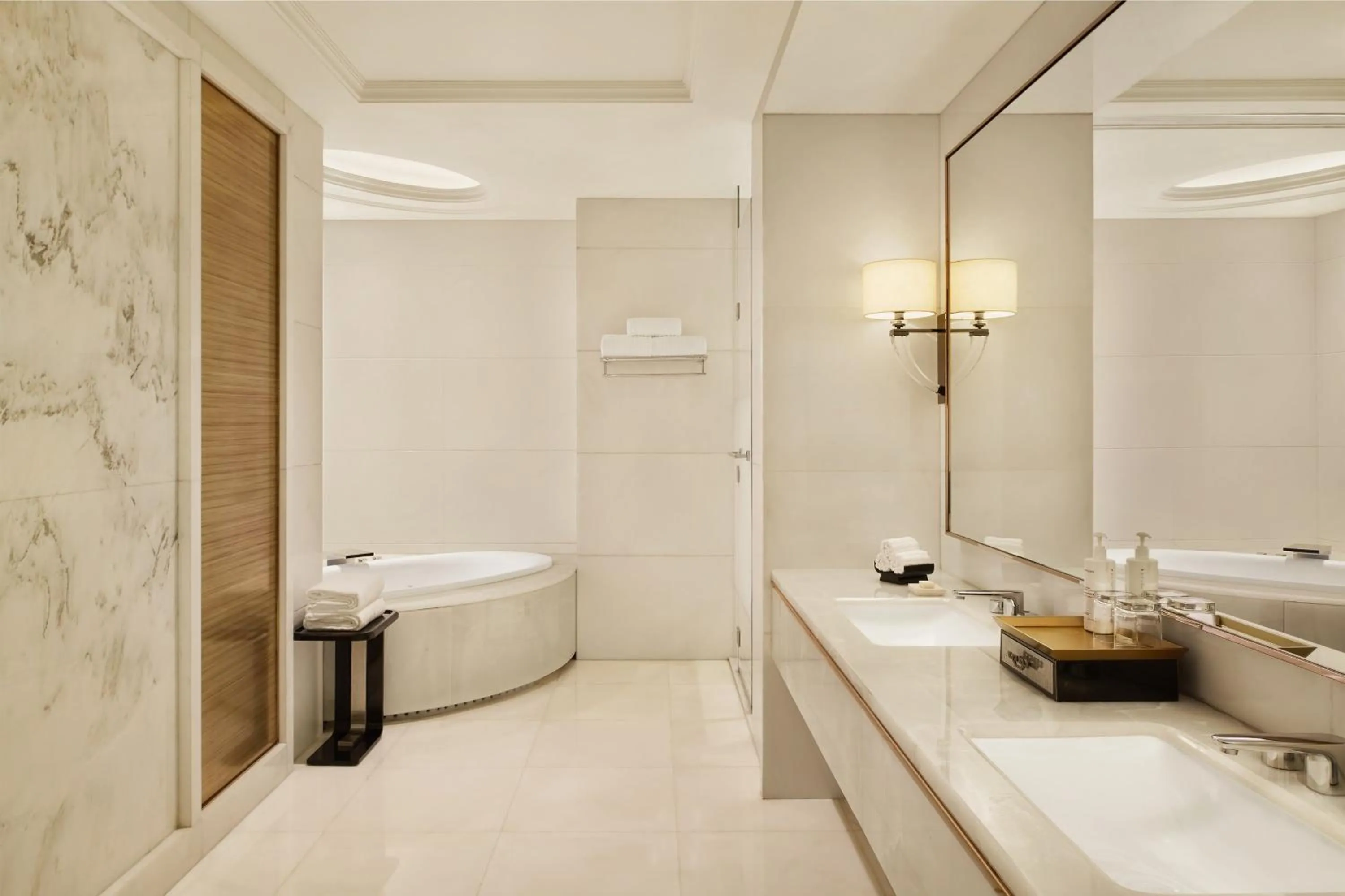 Photo of the whole room in Vignette Collection Palm Springs Hotel Chengdu by IHG