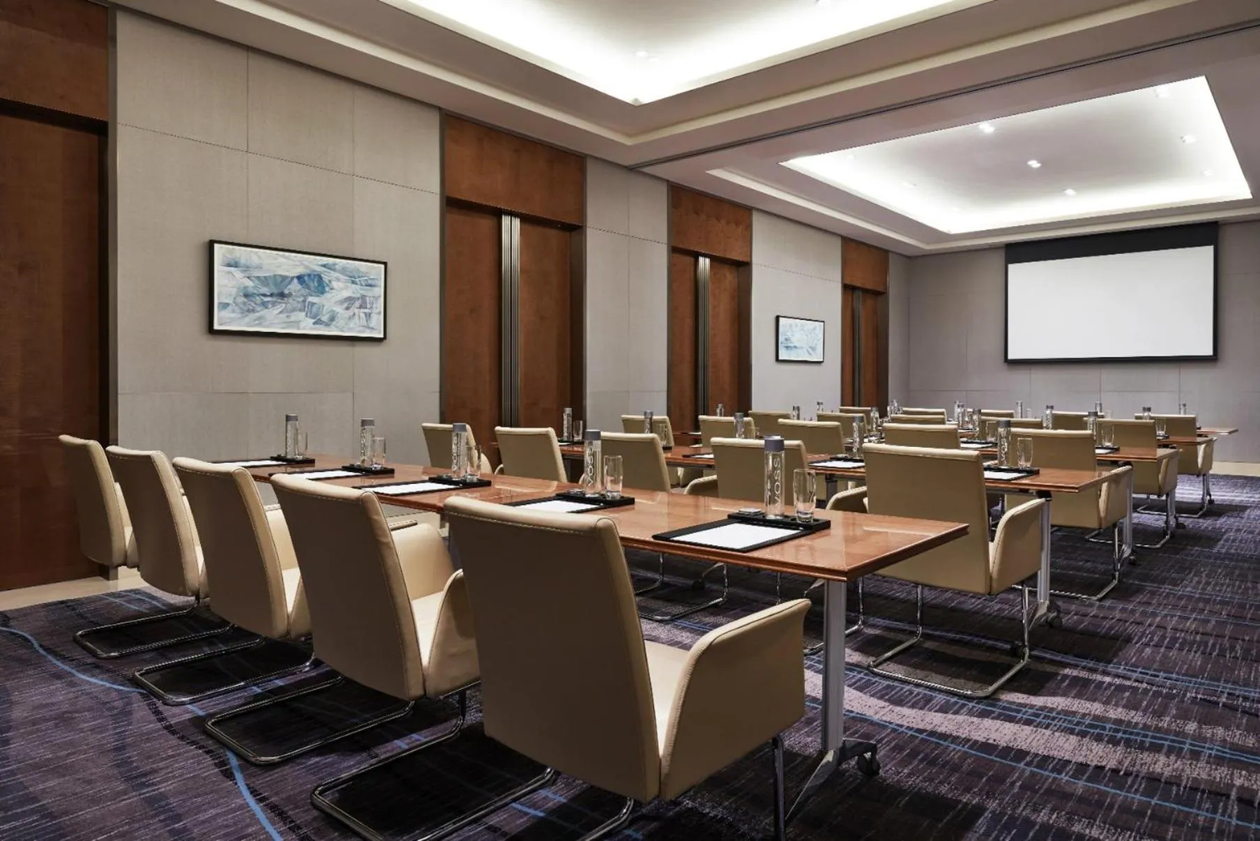 Meeting/conference room in Vignette Collection Palm Springs Hotel Chengdu by IHG