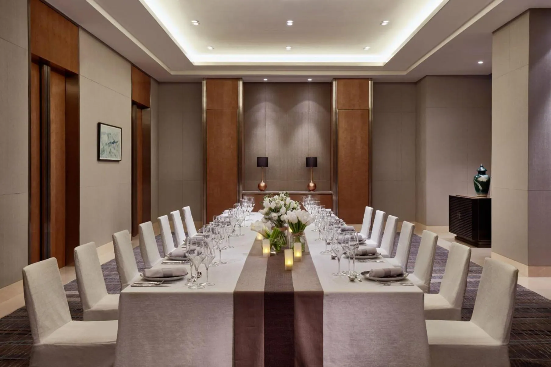 Meeting/conference room in Vignette Collection Palm Springs Hotel Chengdu by IHG