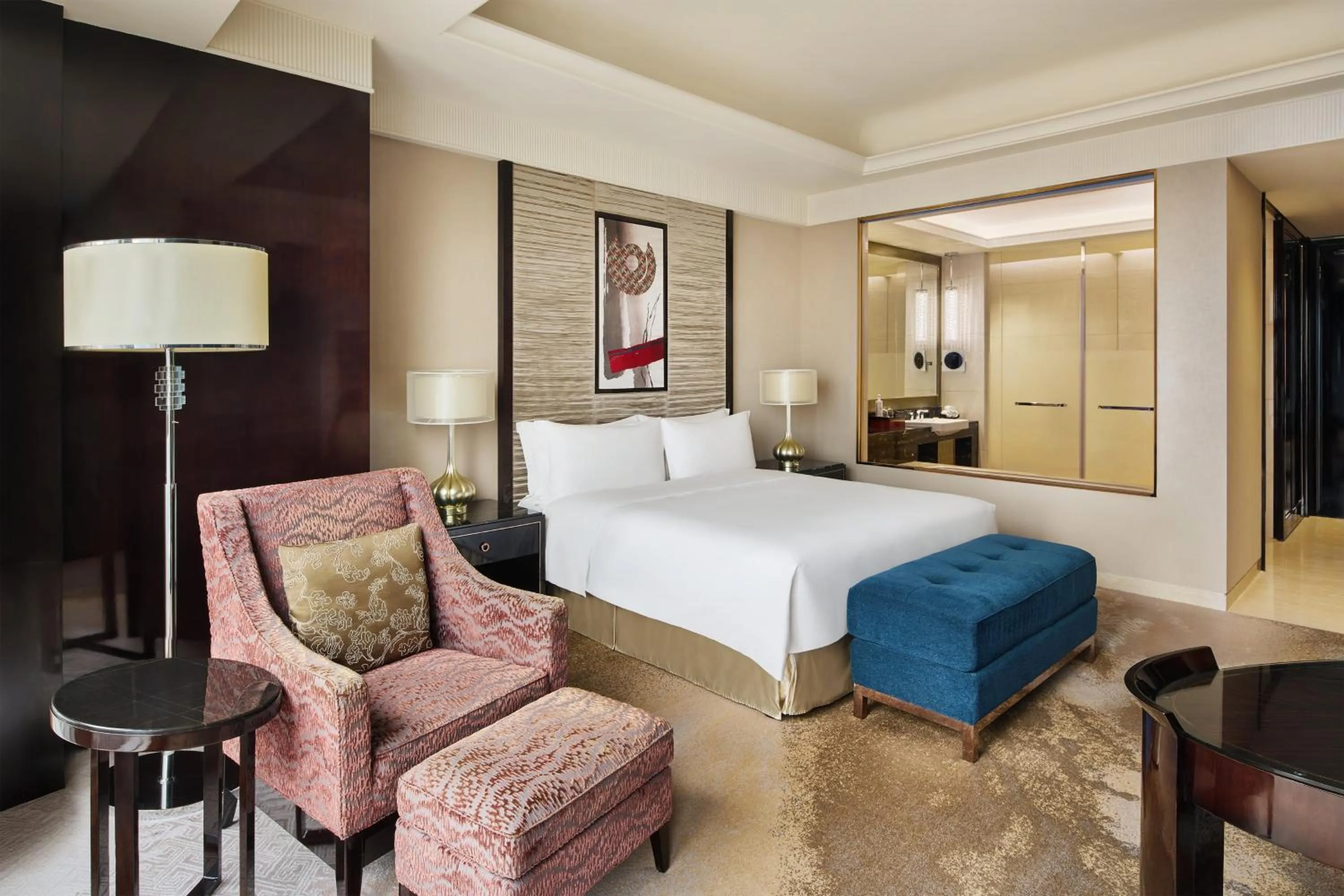 Photo of the whole room, Bed in Vignette Collection Palm Springs Hotel Chengdu by IHG