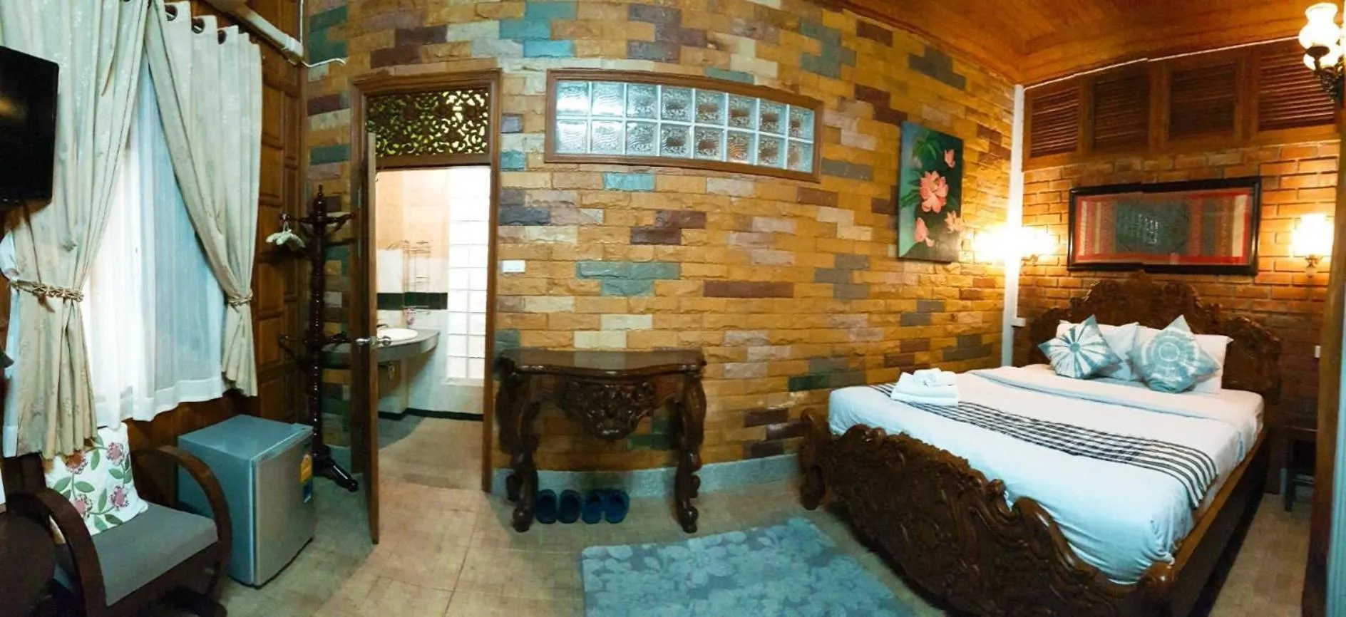 Bed in Baanthep Antique Homestay