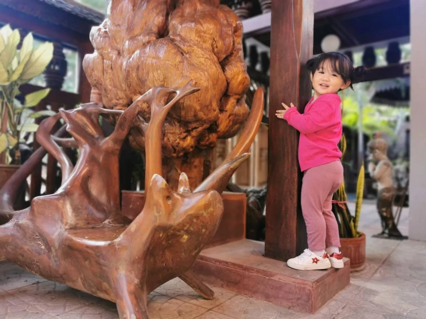 People in Baanthep Antique Homestay