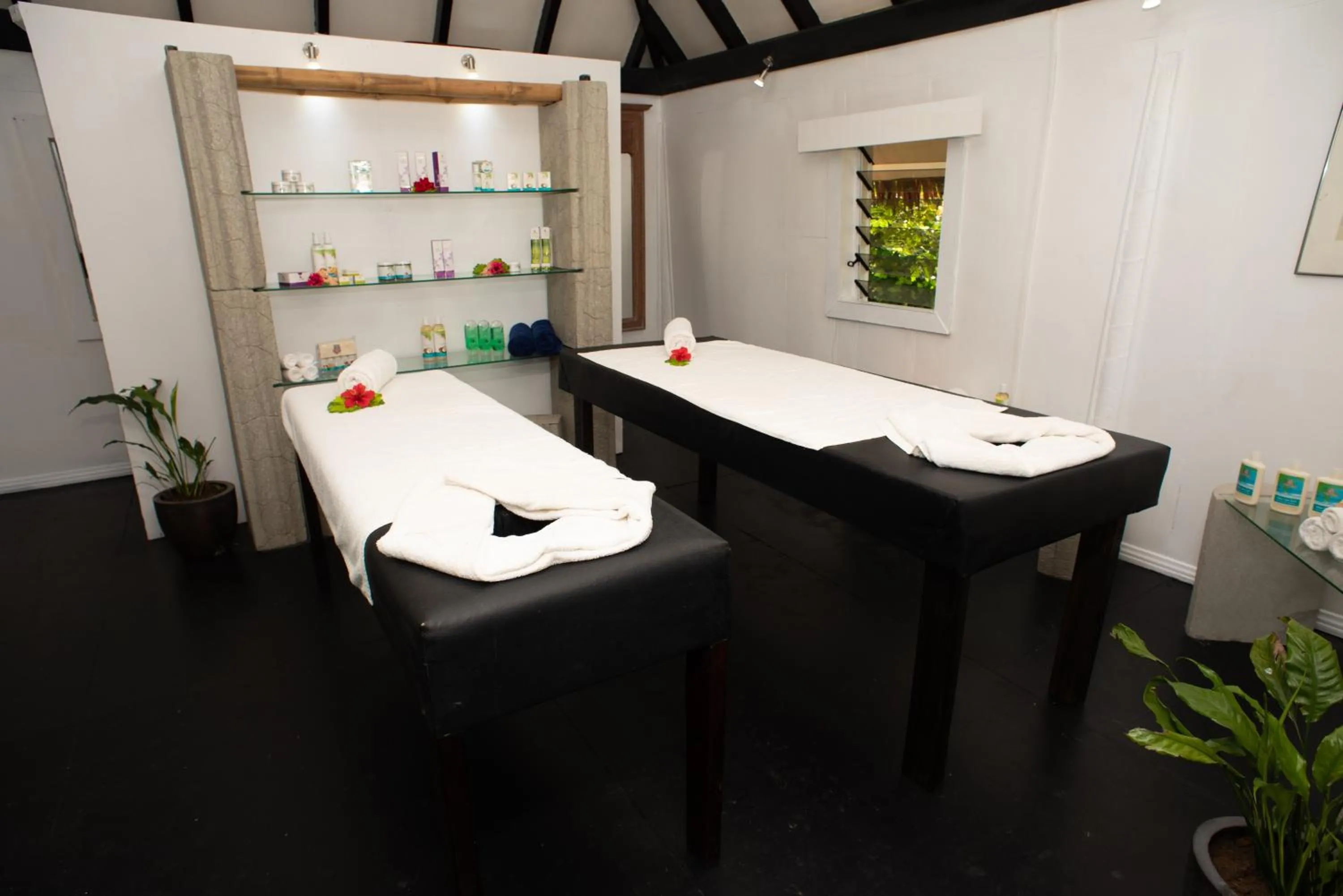 Animals in Belo Vula Island Resort Pte Limited