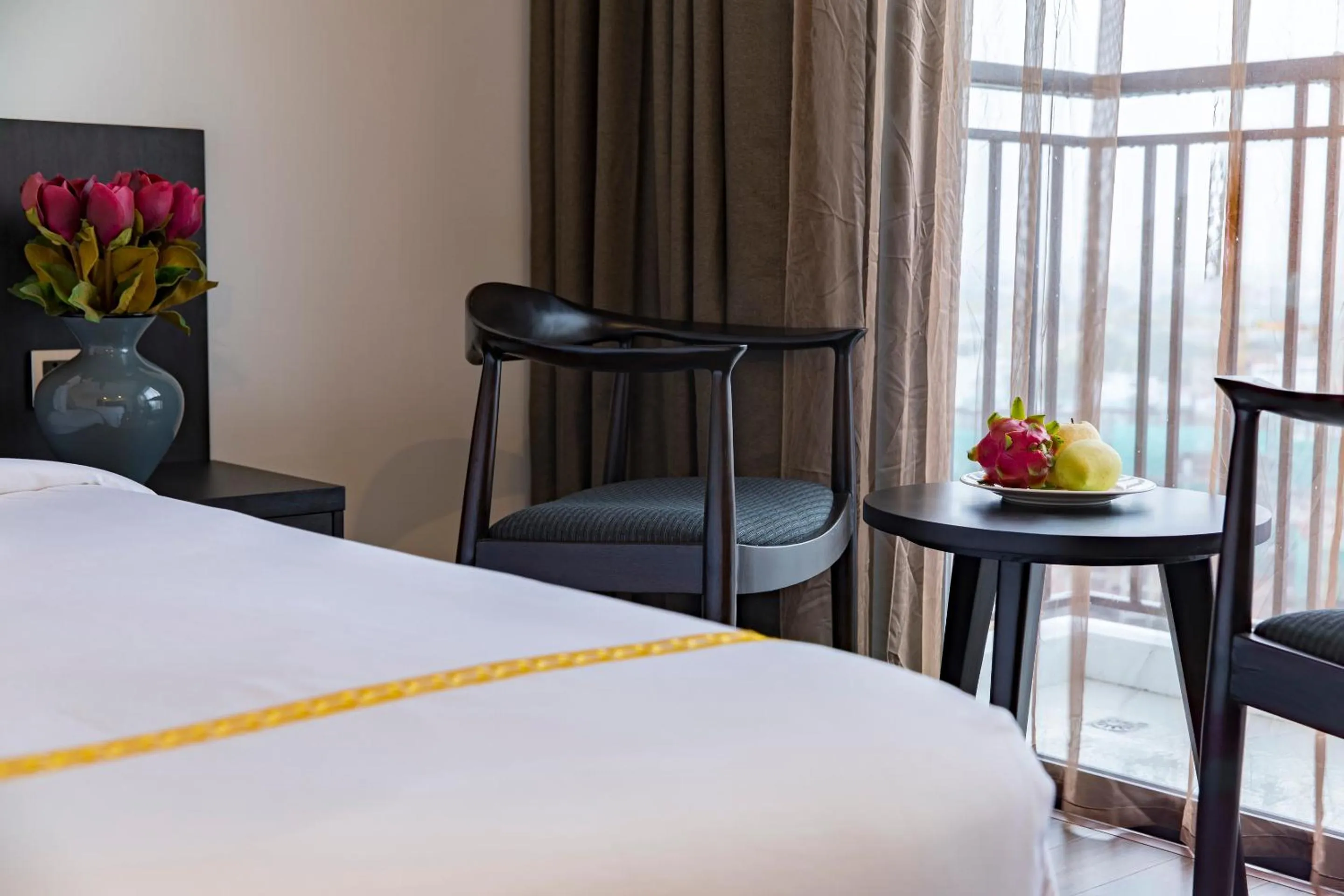 Food, Bed in La Sera Hotel