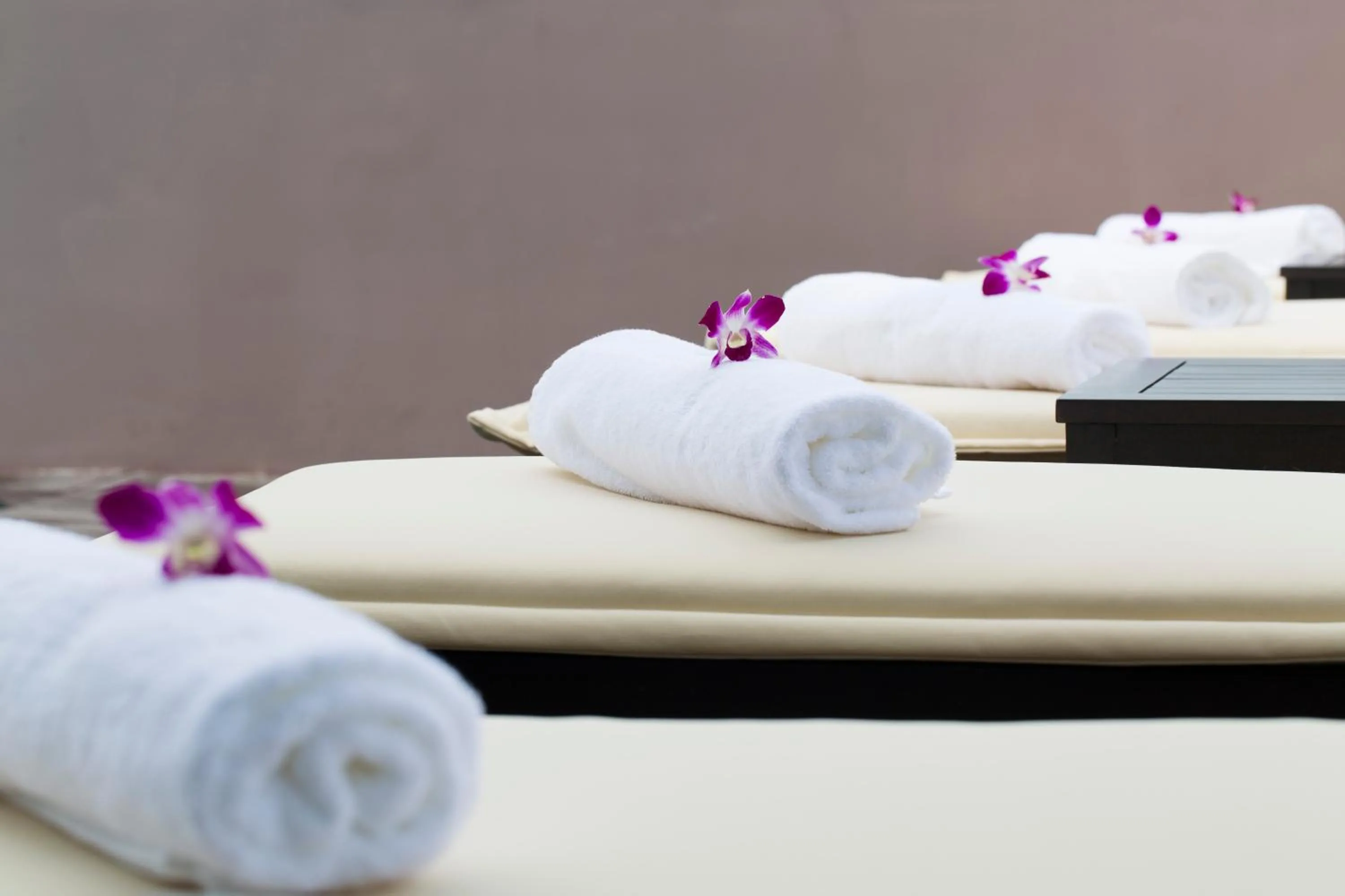 Swimming pool in Meriton Hotel Nha Trang