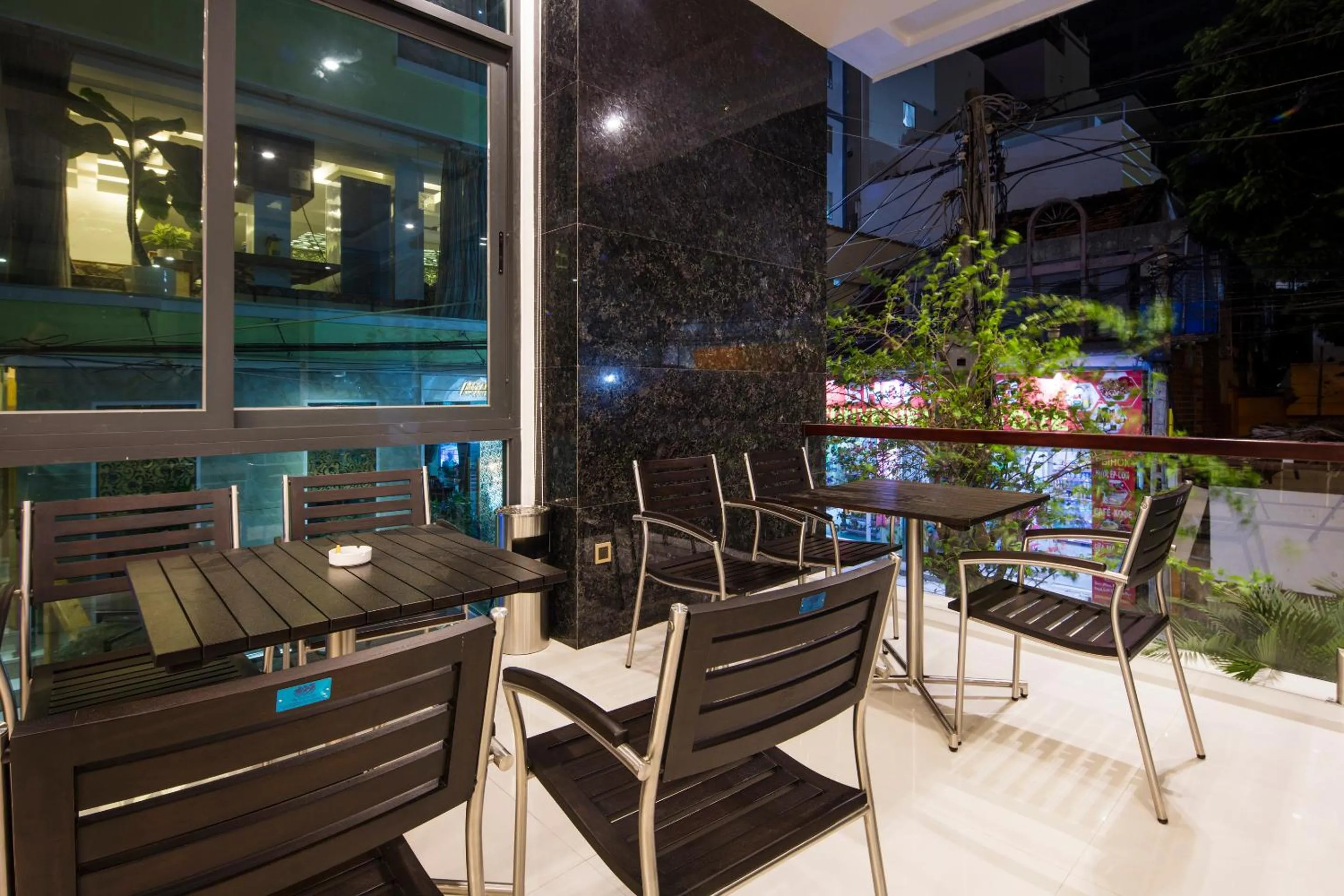 Restaurant/places to eat in Meriton Hotel Nha Trang