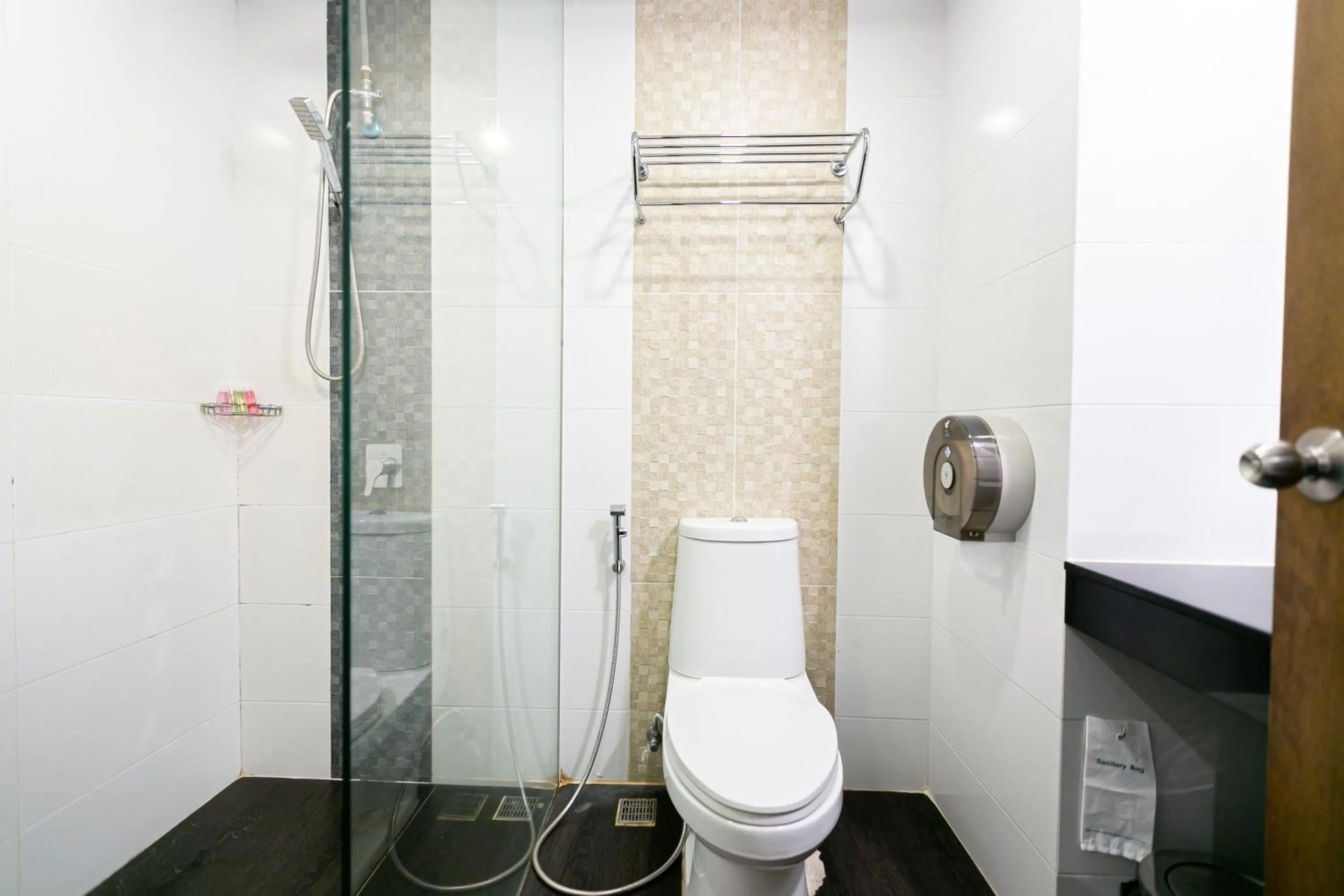 Bathroom in Grand Ratchapruek Hotel