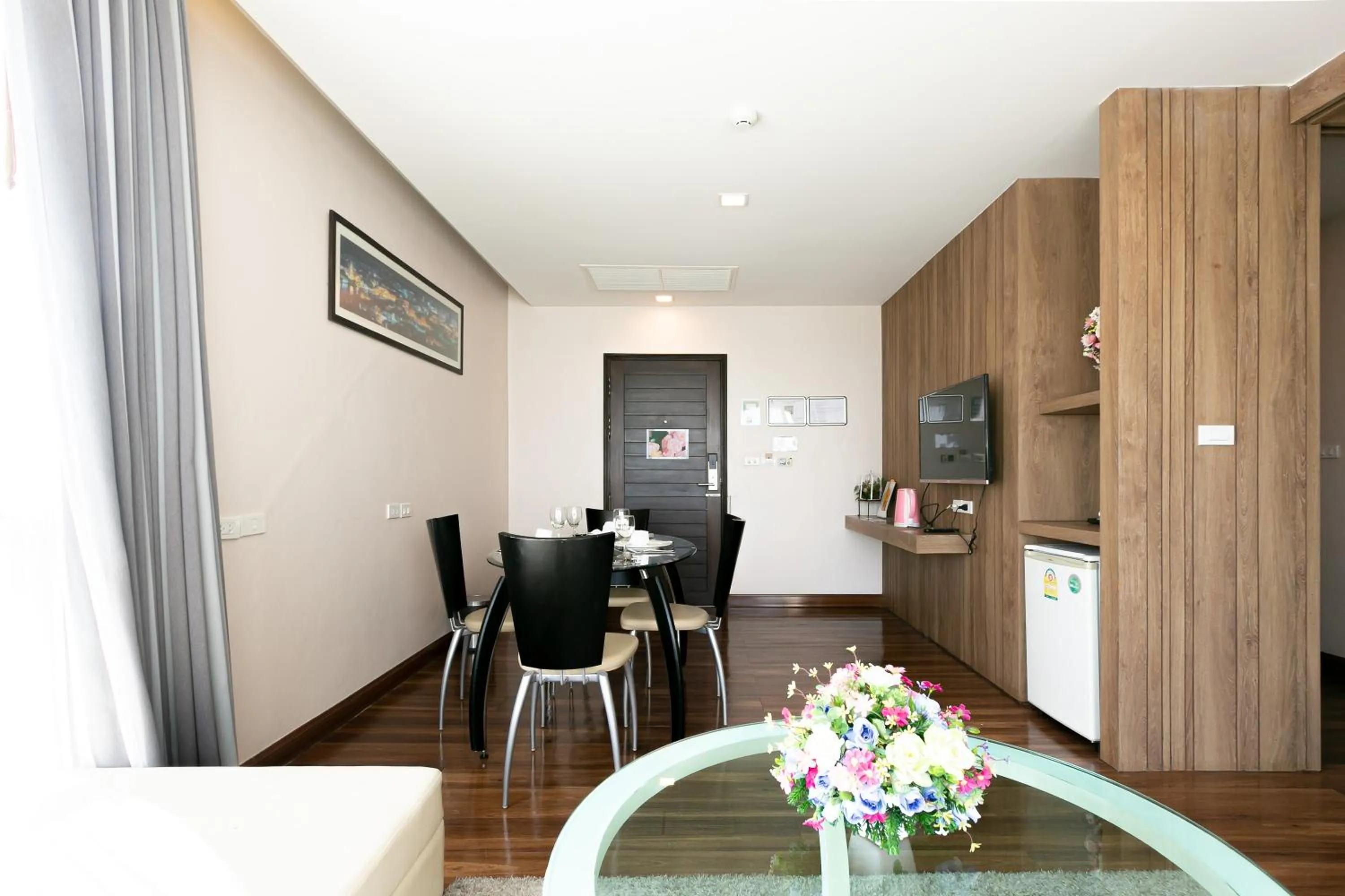 Living room in Grand Ratchapruek Hotel