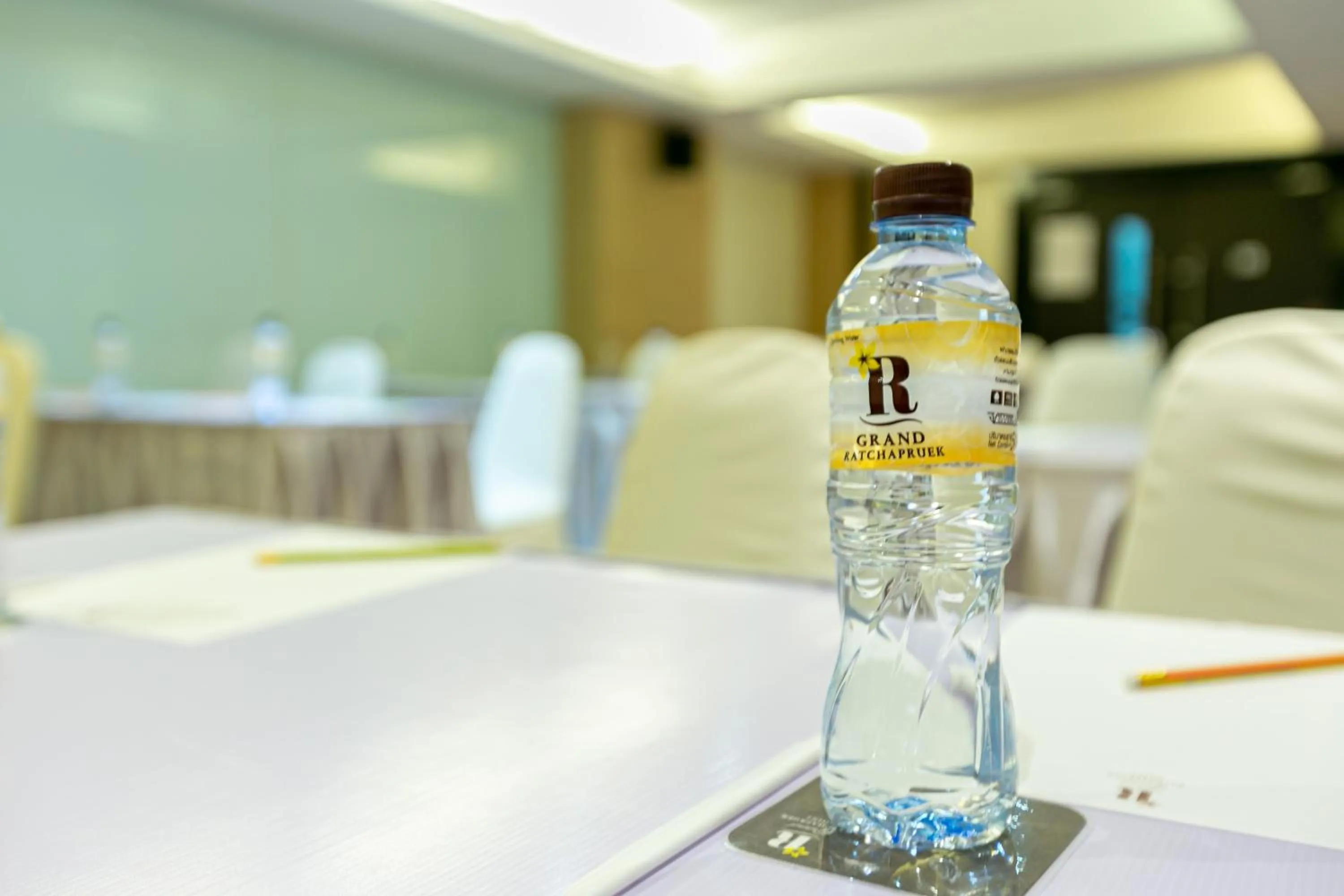 Food and drinks in Grand Ratchapruek Hotel