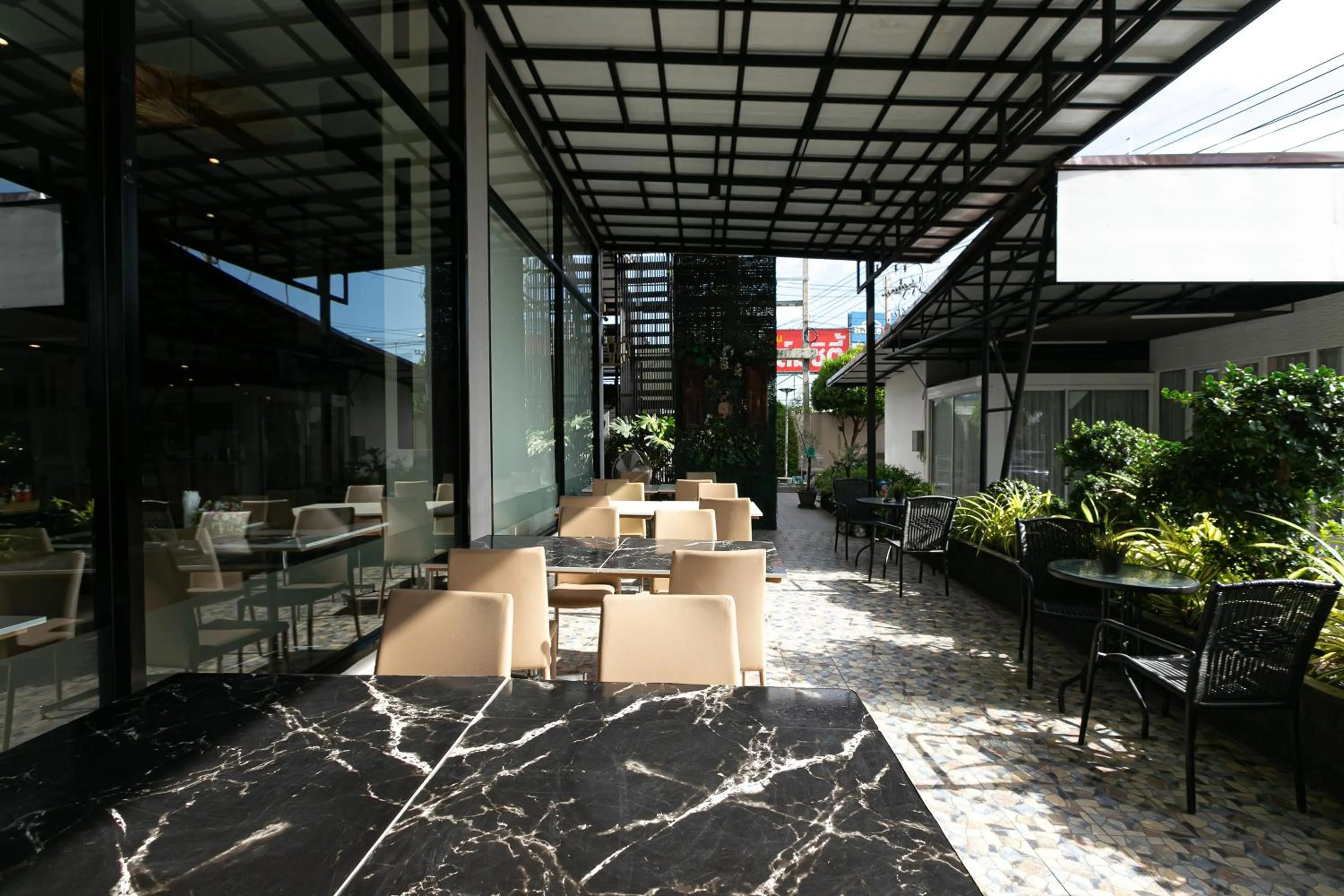 Seating area in Grand Ratchapruek Hotel