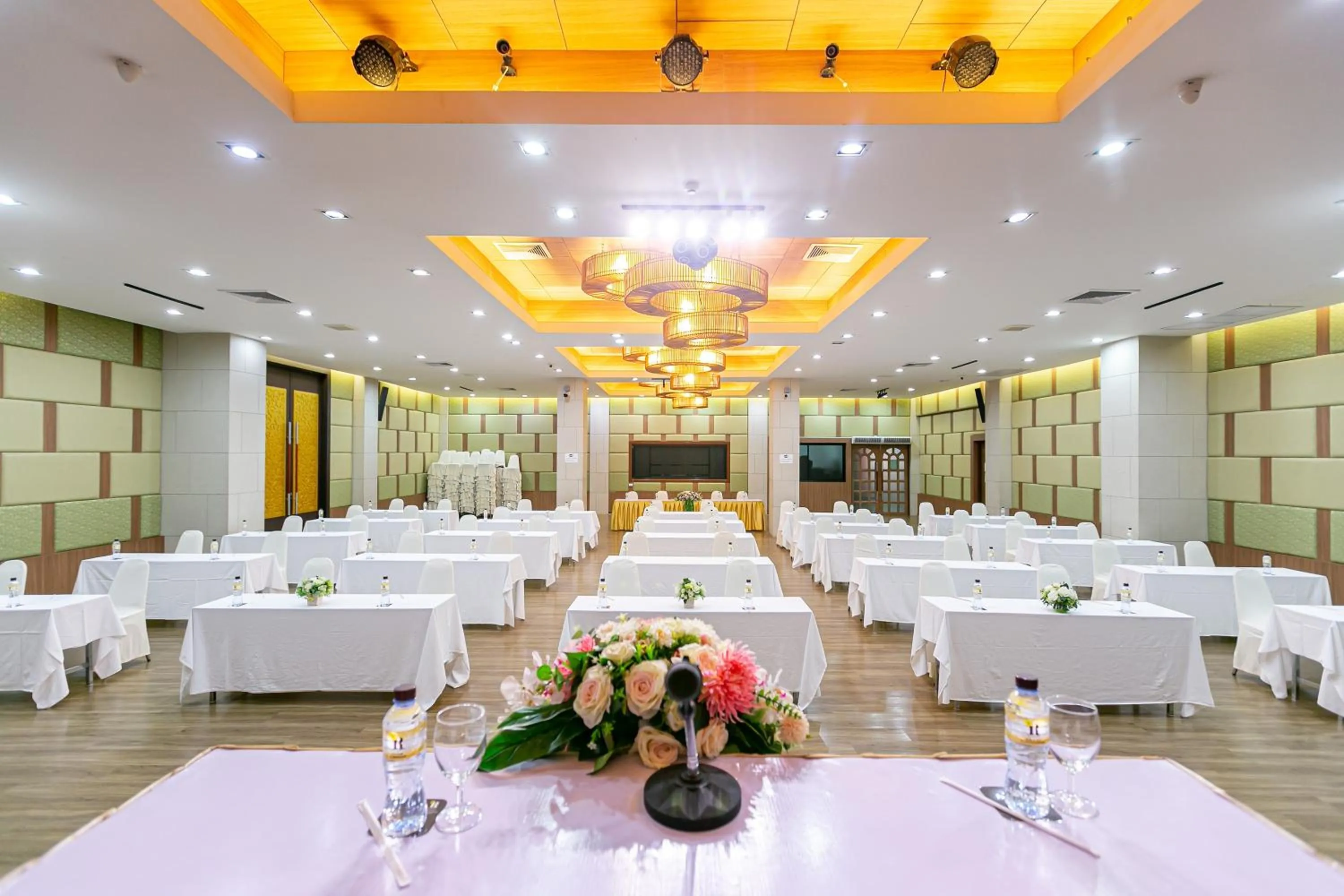 Banquet/Function facilities in Grand Ratchapruek Hotel