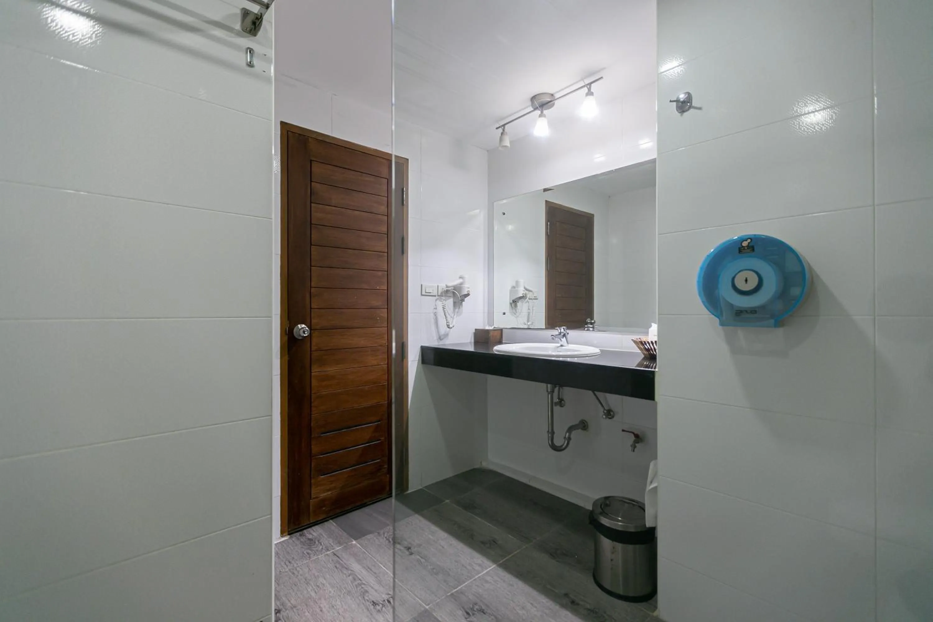 Bathroom in Grand Ratchapruek Hotel