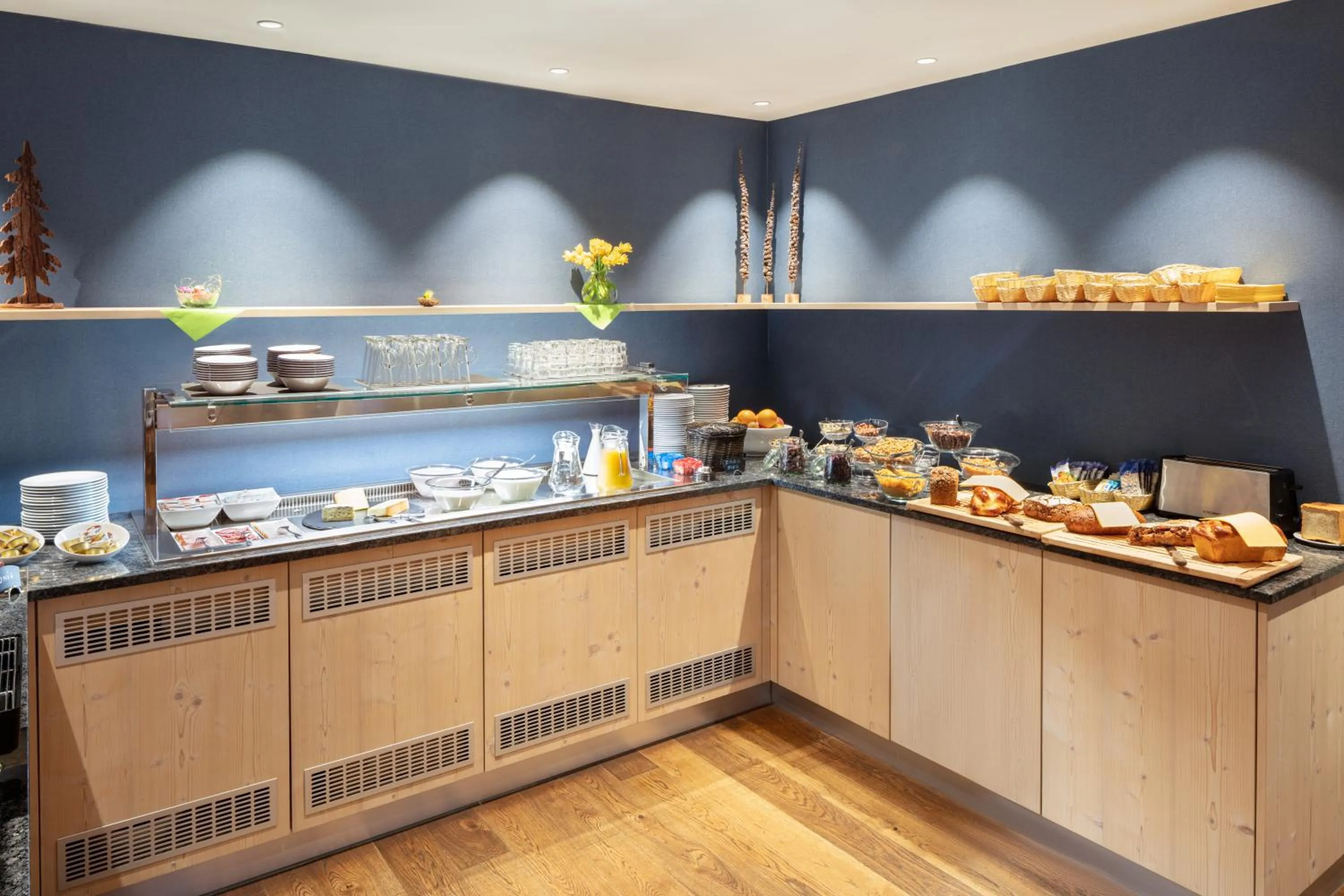 Breakfast in Hotel Continental