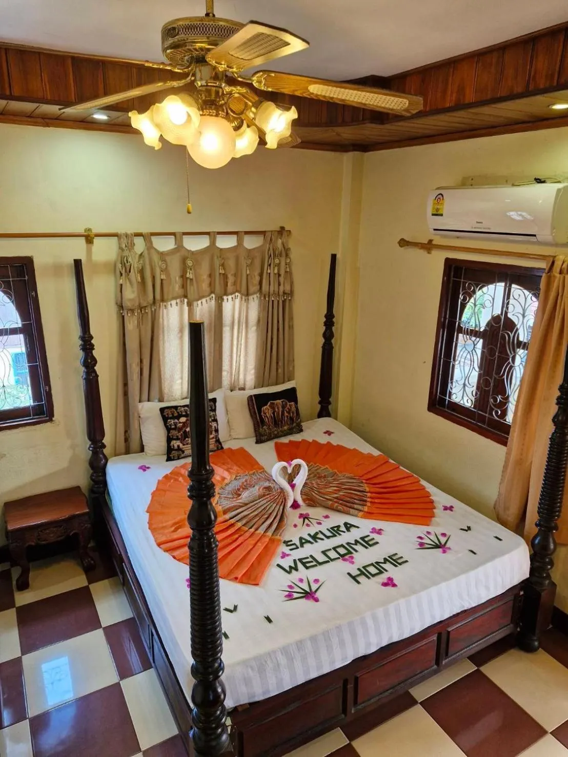 Bed in Sakura Wood House