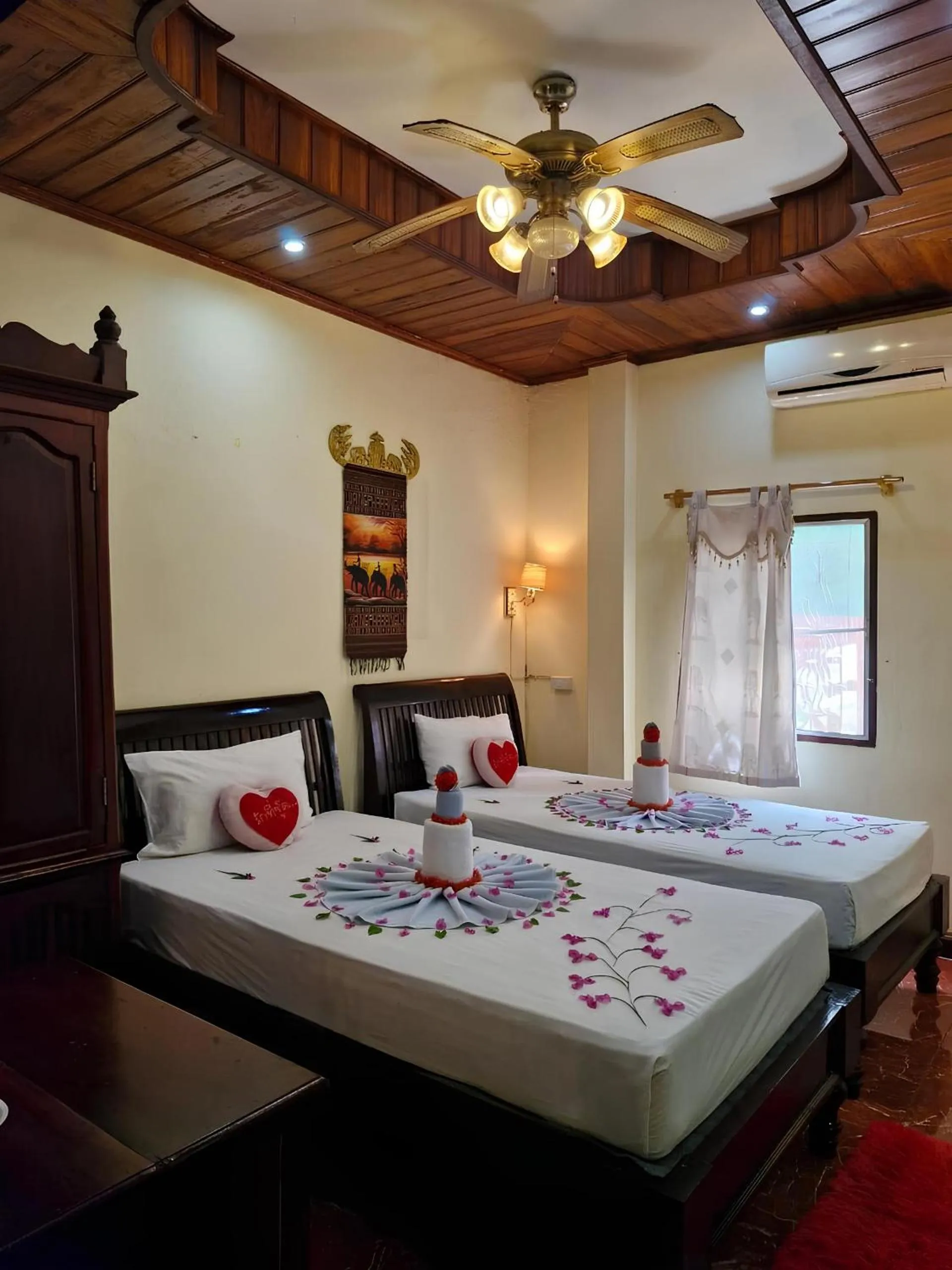 Bed in Sakura Wood House