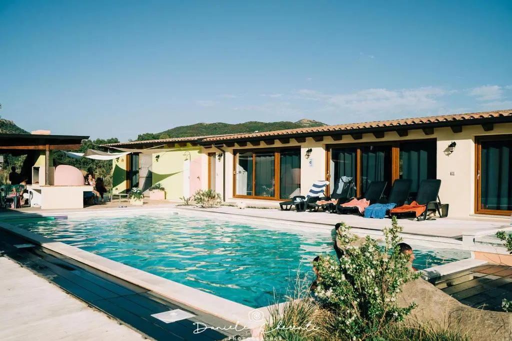 Pool view in B&B Pan di Zucchero