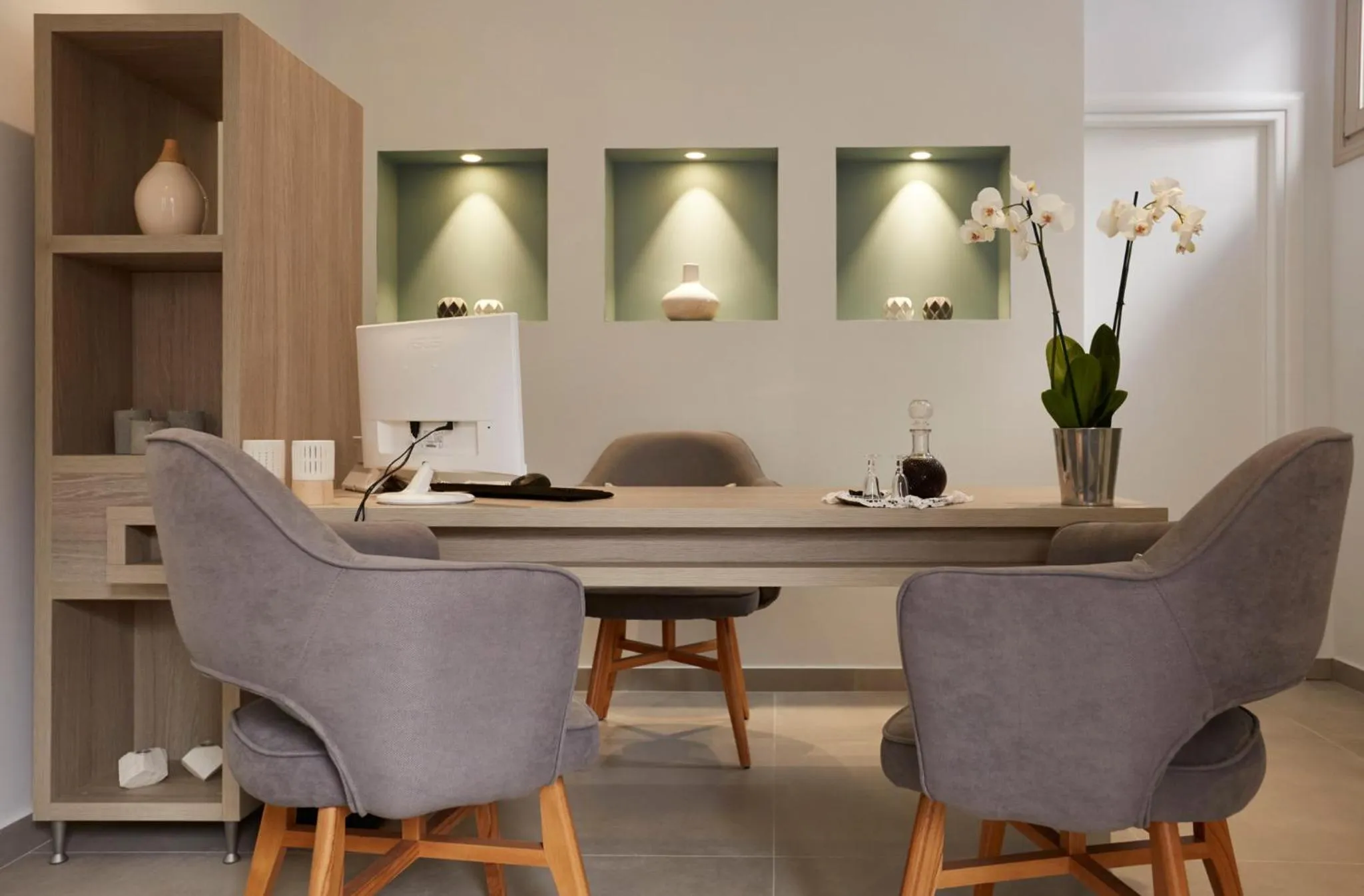 Property building in Fileria Suites