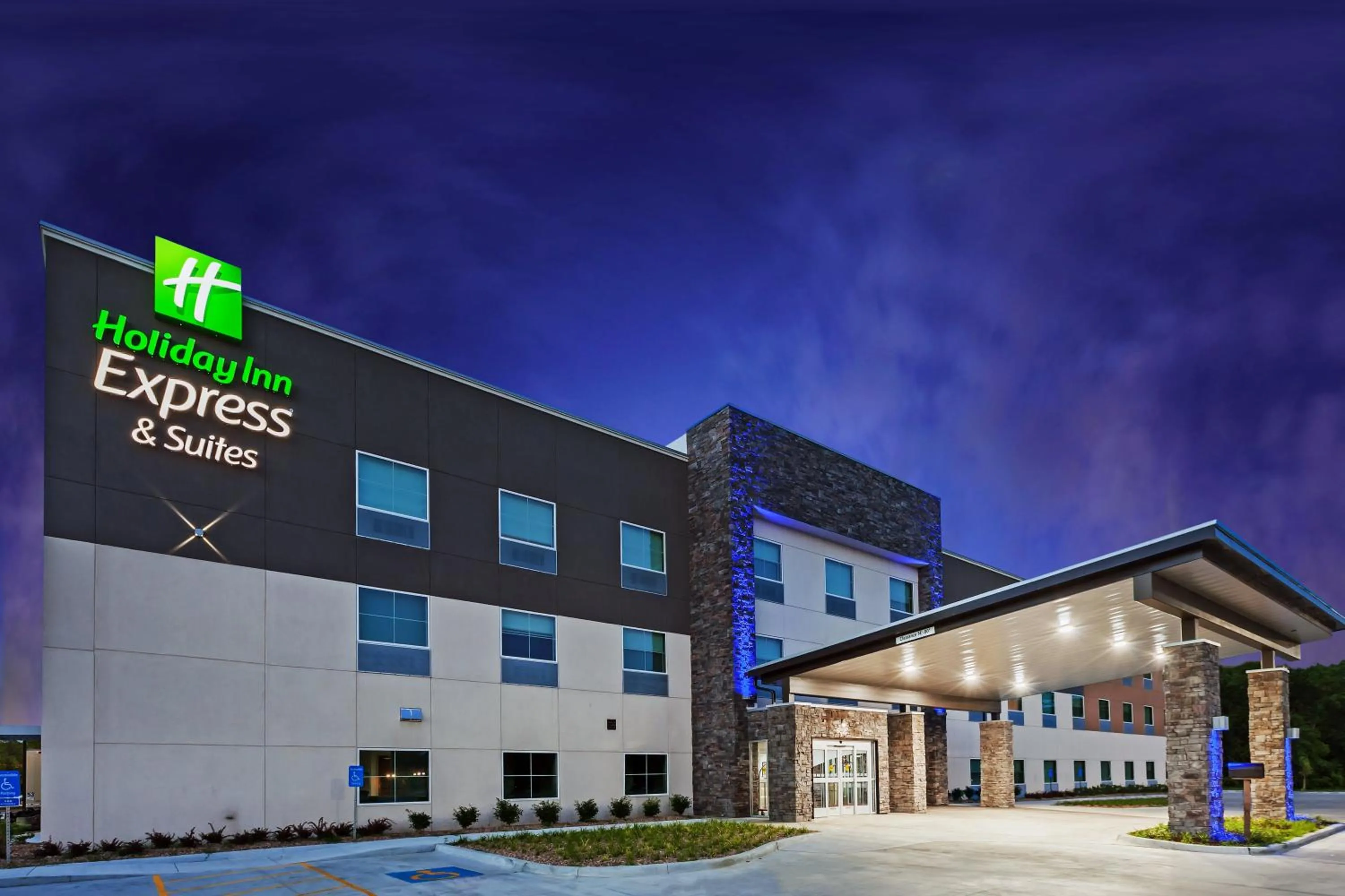 Property building in Holiday Inn Express & Suites - Coffeyville by IHG
