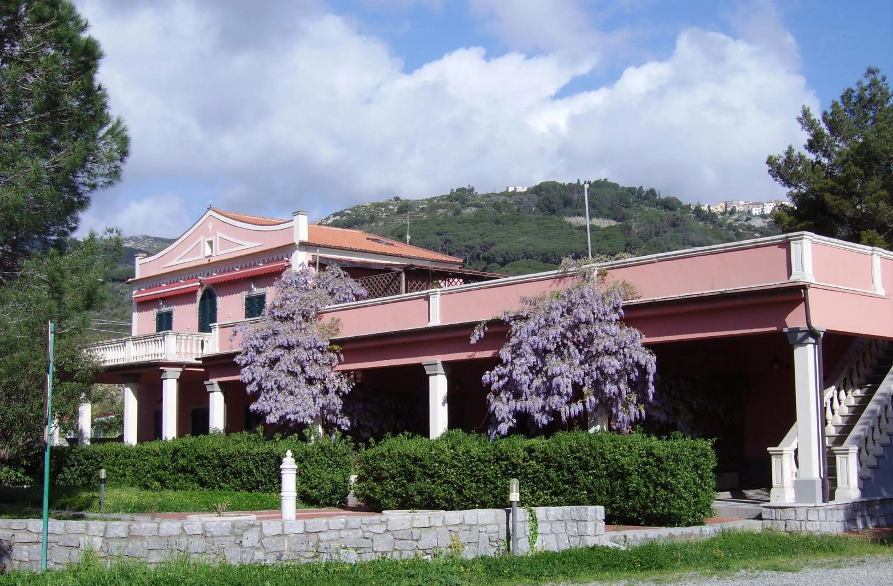Property building in Pozzo al Moro Village