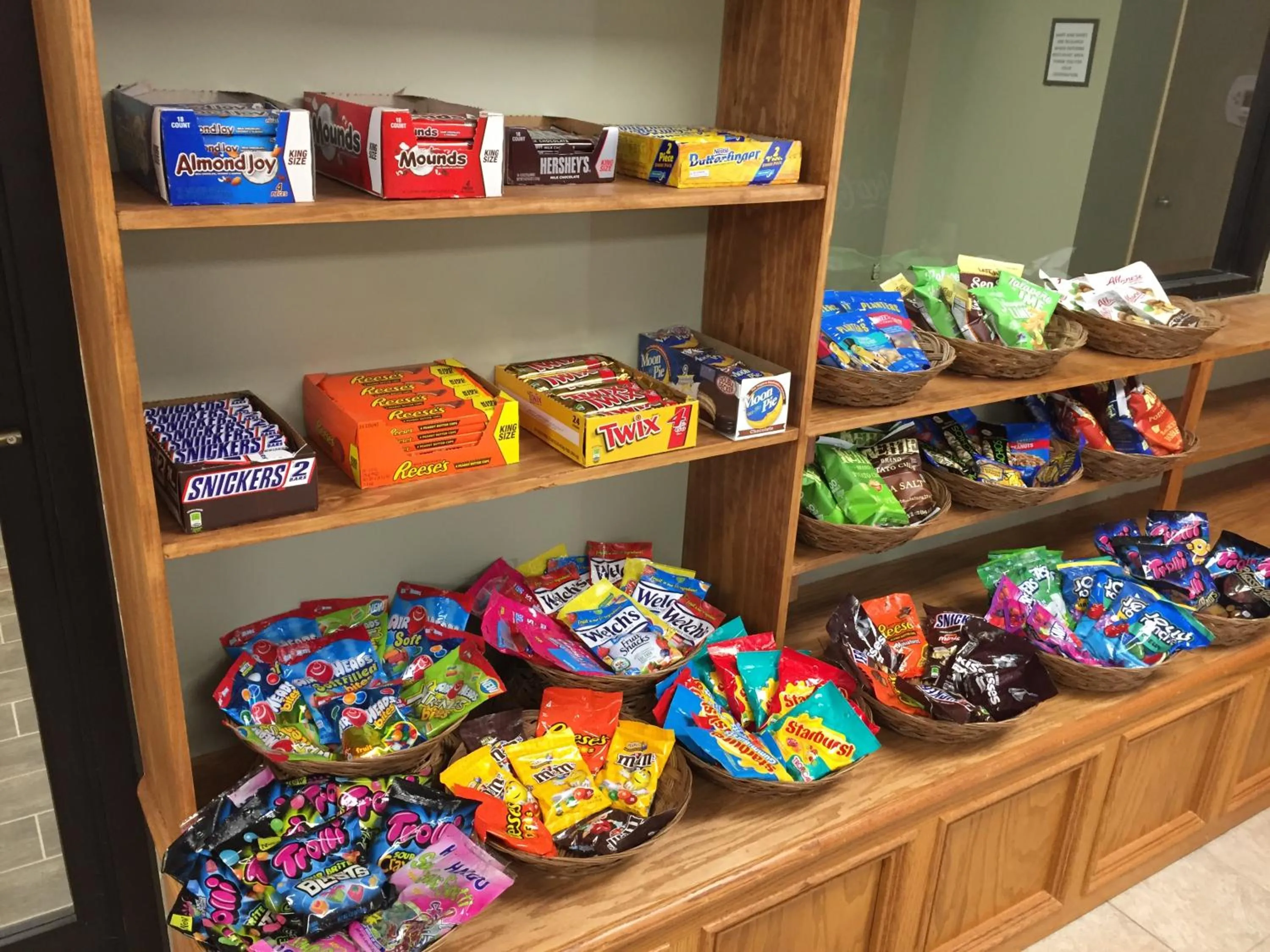 On-site shops in Cascades Mountain Resort, Ascend Hotel Collection